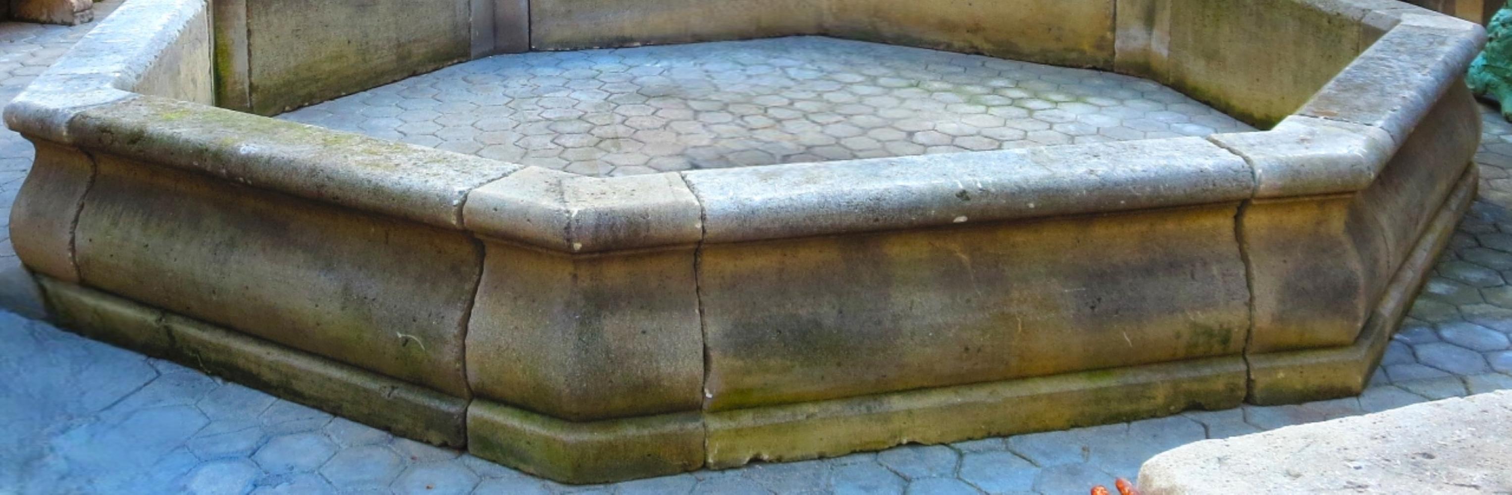 Centre de fontaine d'eau en pierre sculptée, bassin, élément architectural Antique Elements CA en vente 7