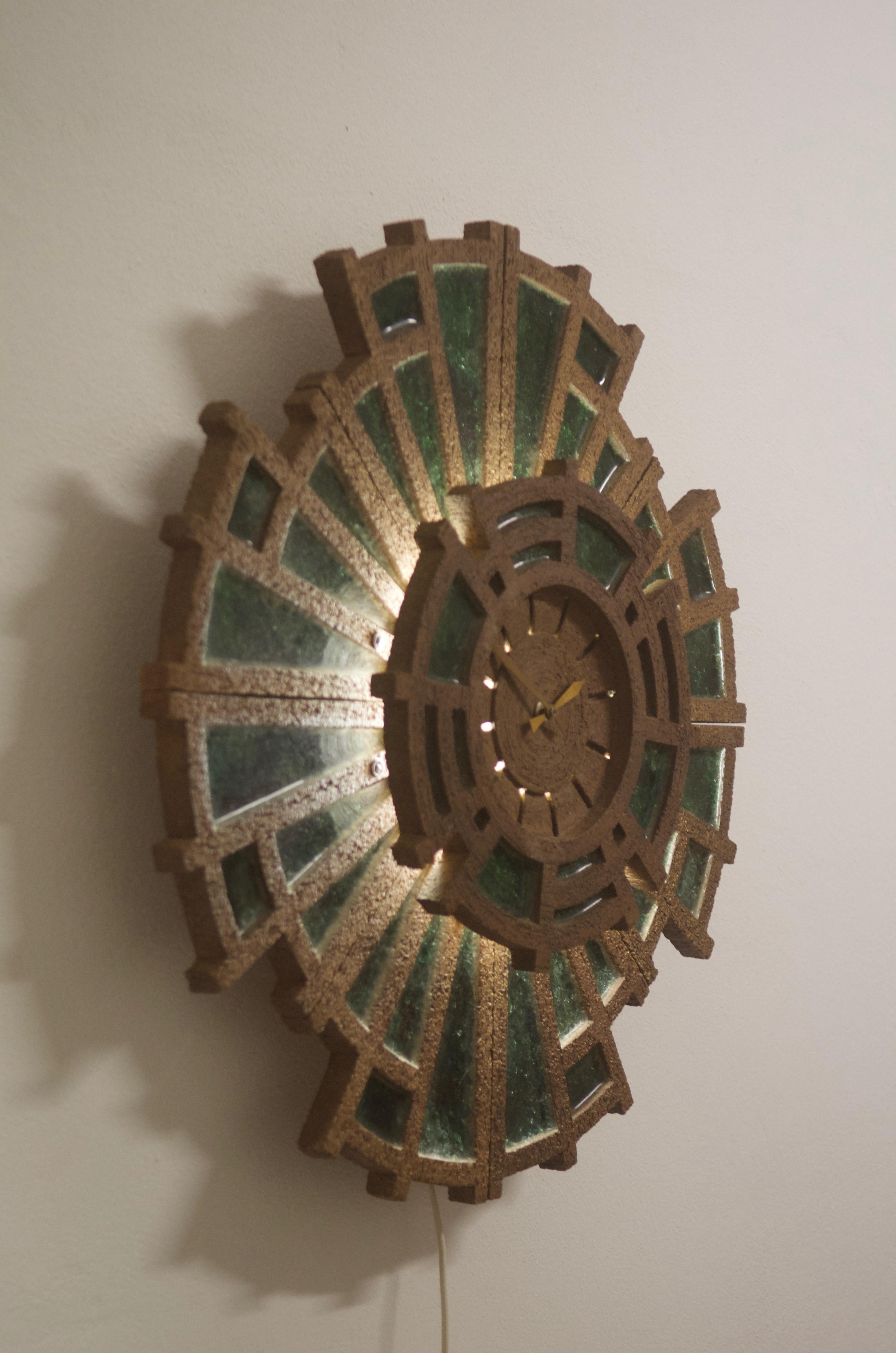 Huge Cement Glass Brutalist Wall Clock from the 1970s In Good Condition In Vienna, AT