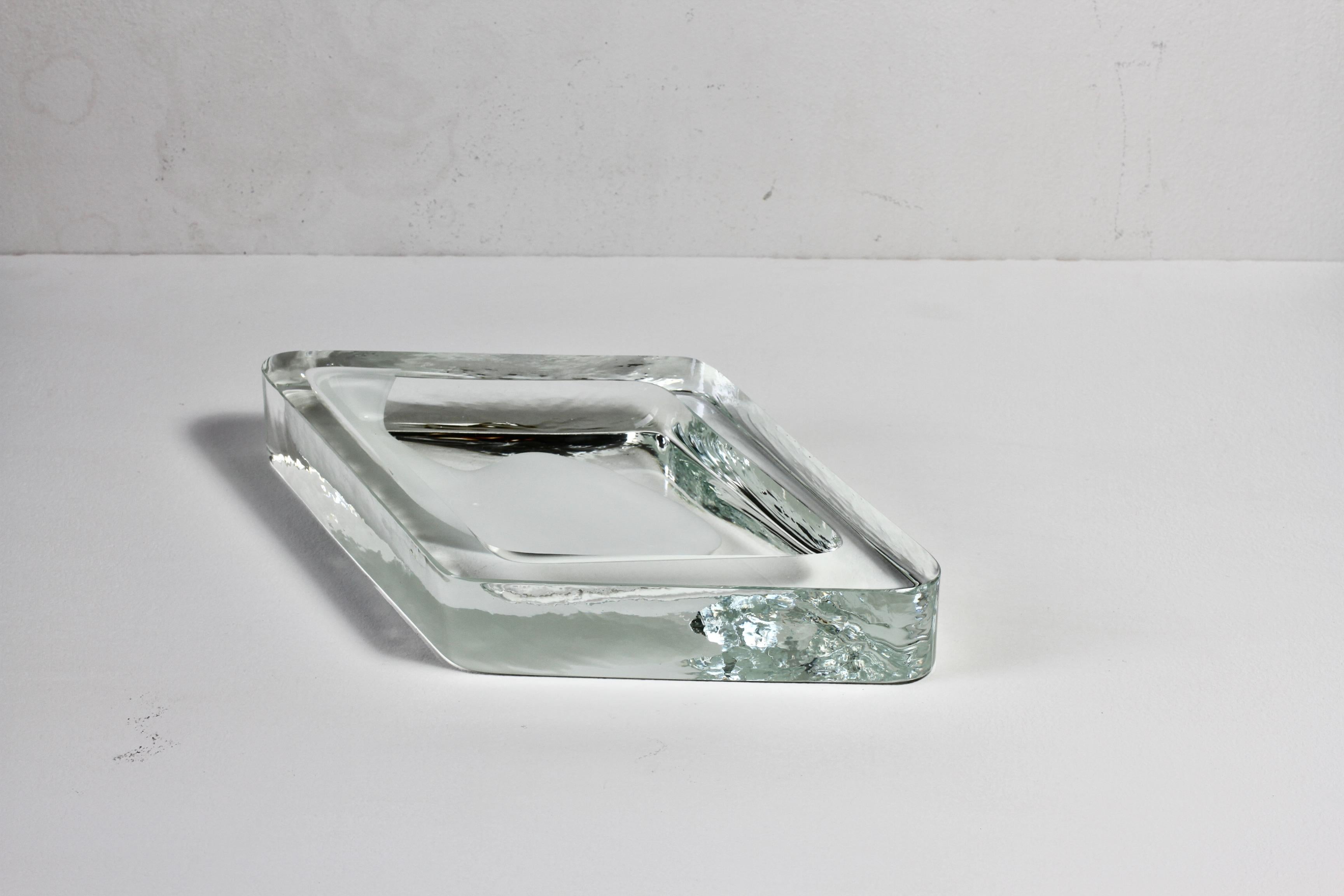 Riesige Cenedese Italienischer Rhombus Weißes und klares Murano Glas Schale, Schüssel, Aschenbecher (Moderne der Mitte des Jahrhunderts) im Angebot