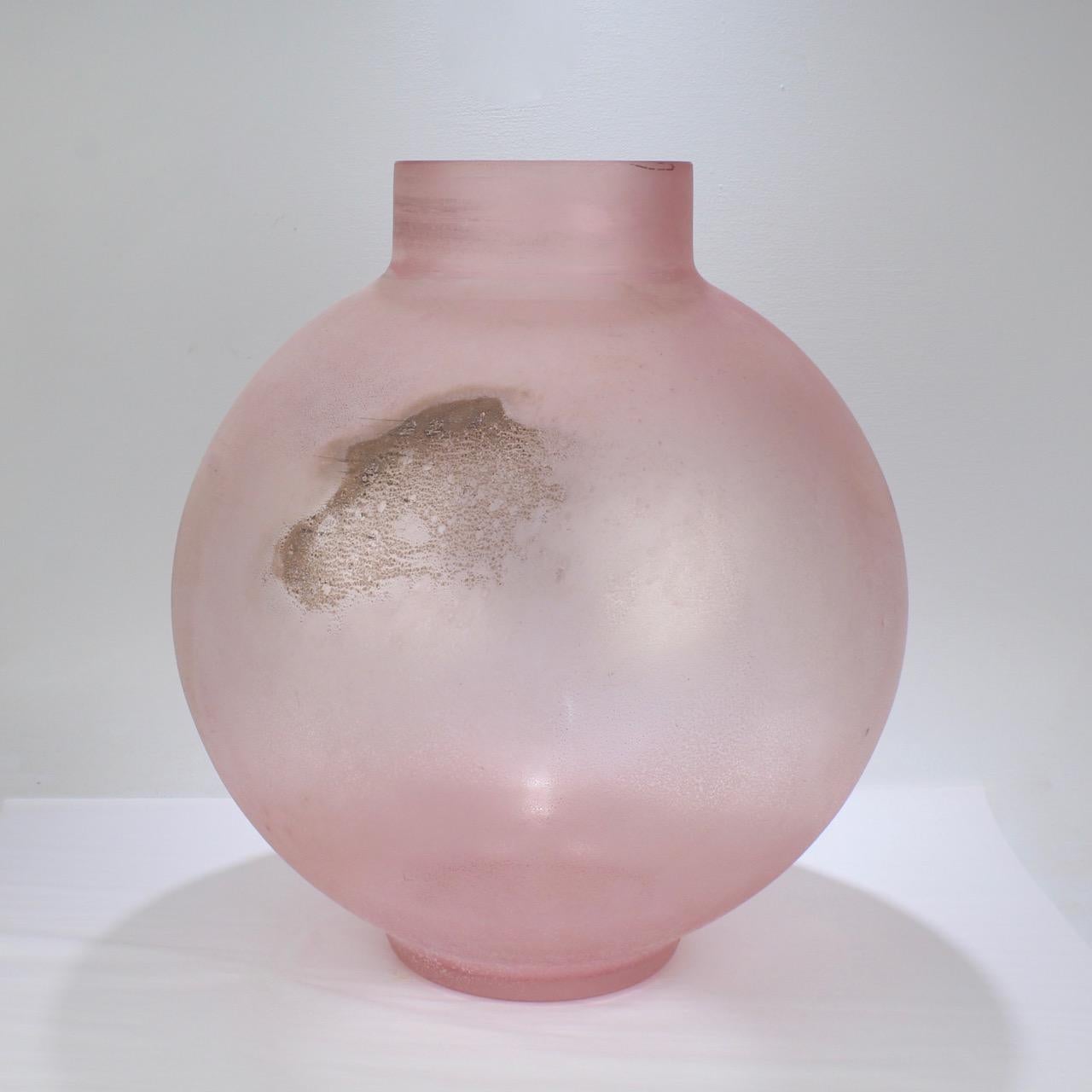 Huge Cenedese Pink Scavo kugelförmige oder kugelförmige Muranoglasvase (Postmoderne) im Angebot