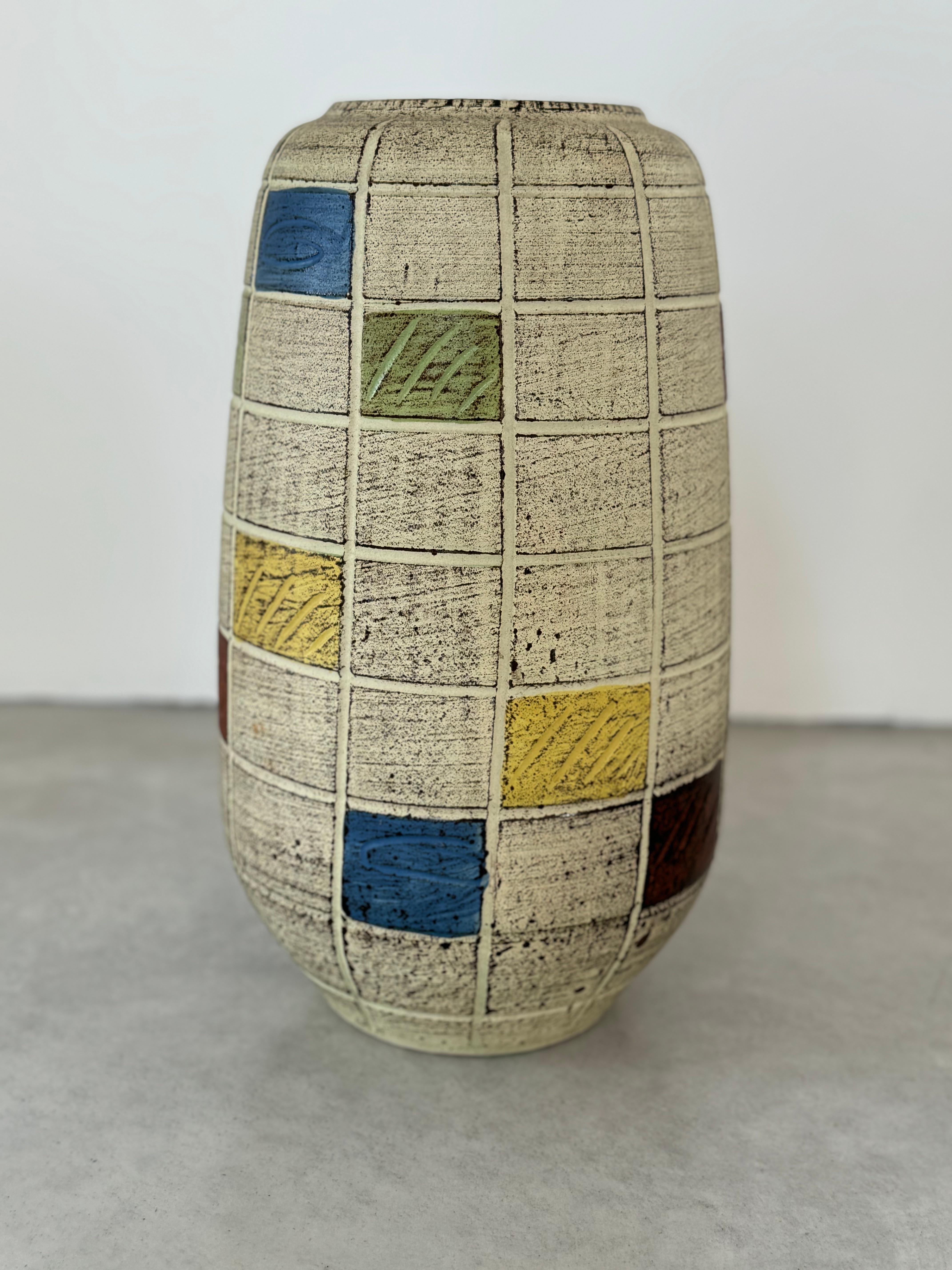 Riesige Keramikvase, abstraktes Design von Spara Keramik Westdeutschland um 1960 (Moderne der Mitte des Jahrhunderts) im Angebot