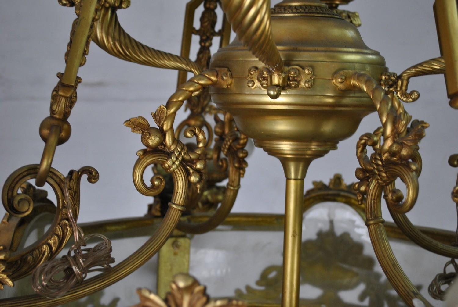 Enorme lampadario in bronzo e vetro, XX secolo in vendita 7