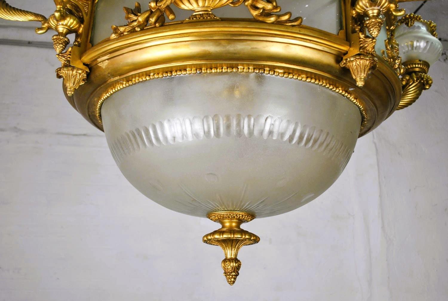 Napoleone III Enorme lampadario in bronzo e vetro, XX secolo in vendita