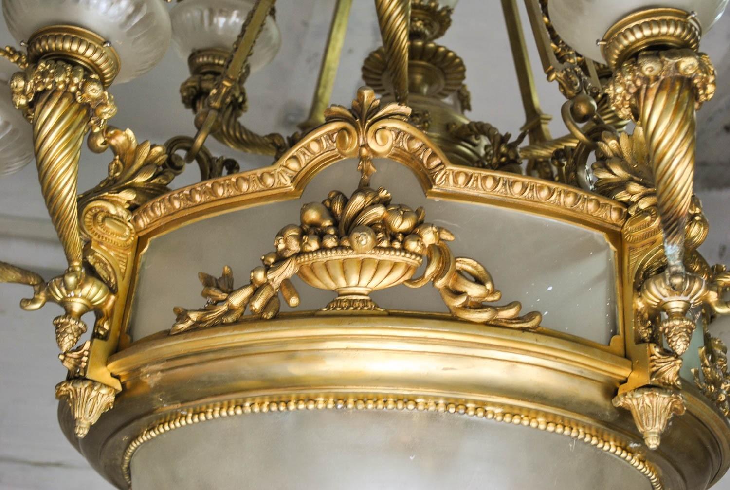 Enorme lampadario in bronzo e vetro, XX secolo In condizioni buone in vendita a MARSEILLE, FR