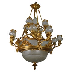 Grand lustre en bronze et verre, XXe siècle