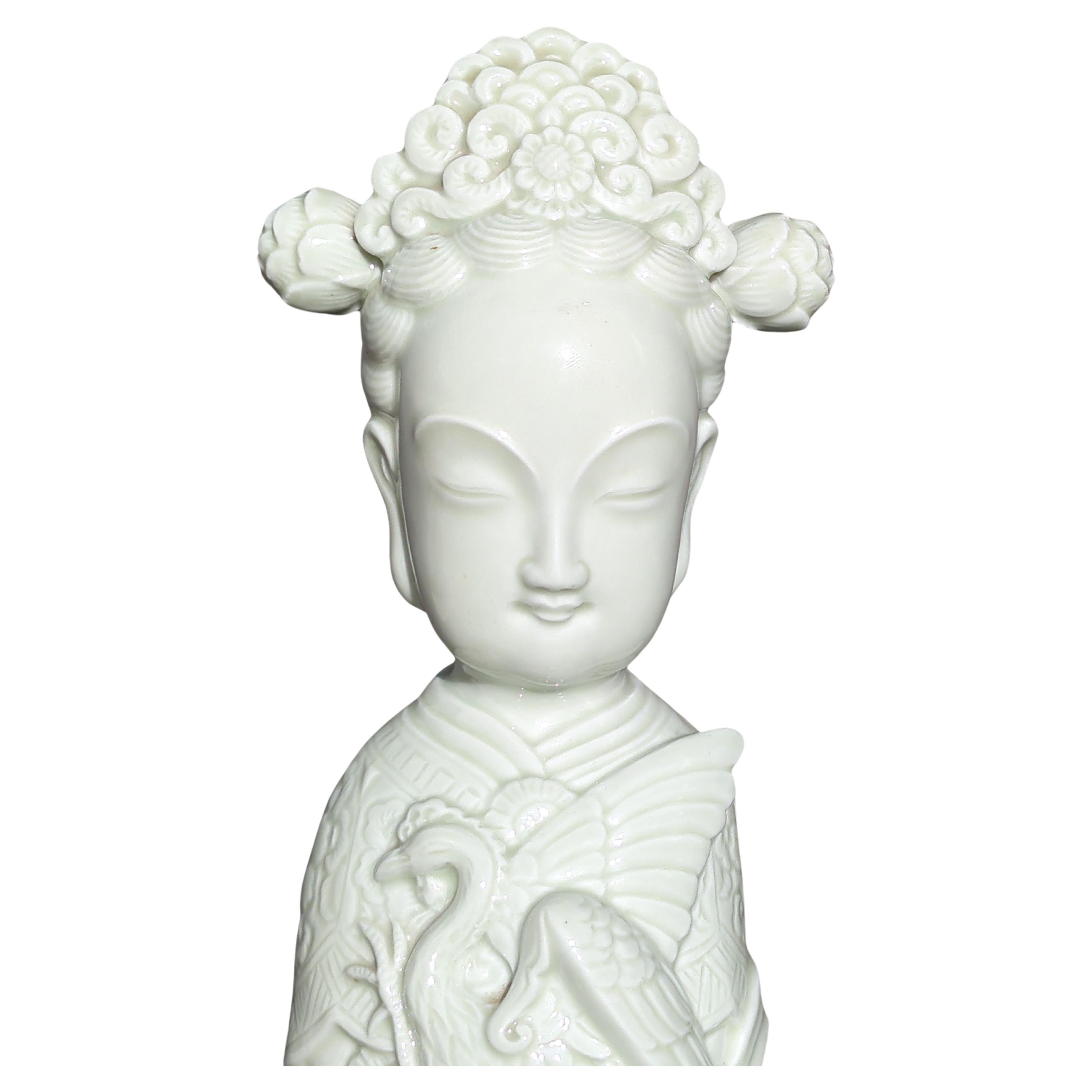 Huge 23 Zoll chinesisches Porzellan Blanc de Chine-Figur der Xi Wang Mu Goddess aus der Mitte des 20. Jahrhunderts im Angebot 3