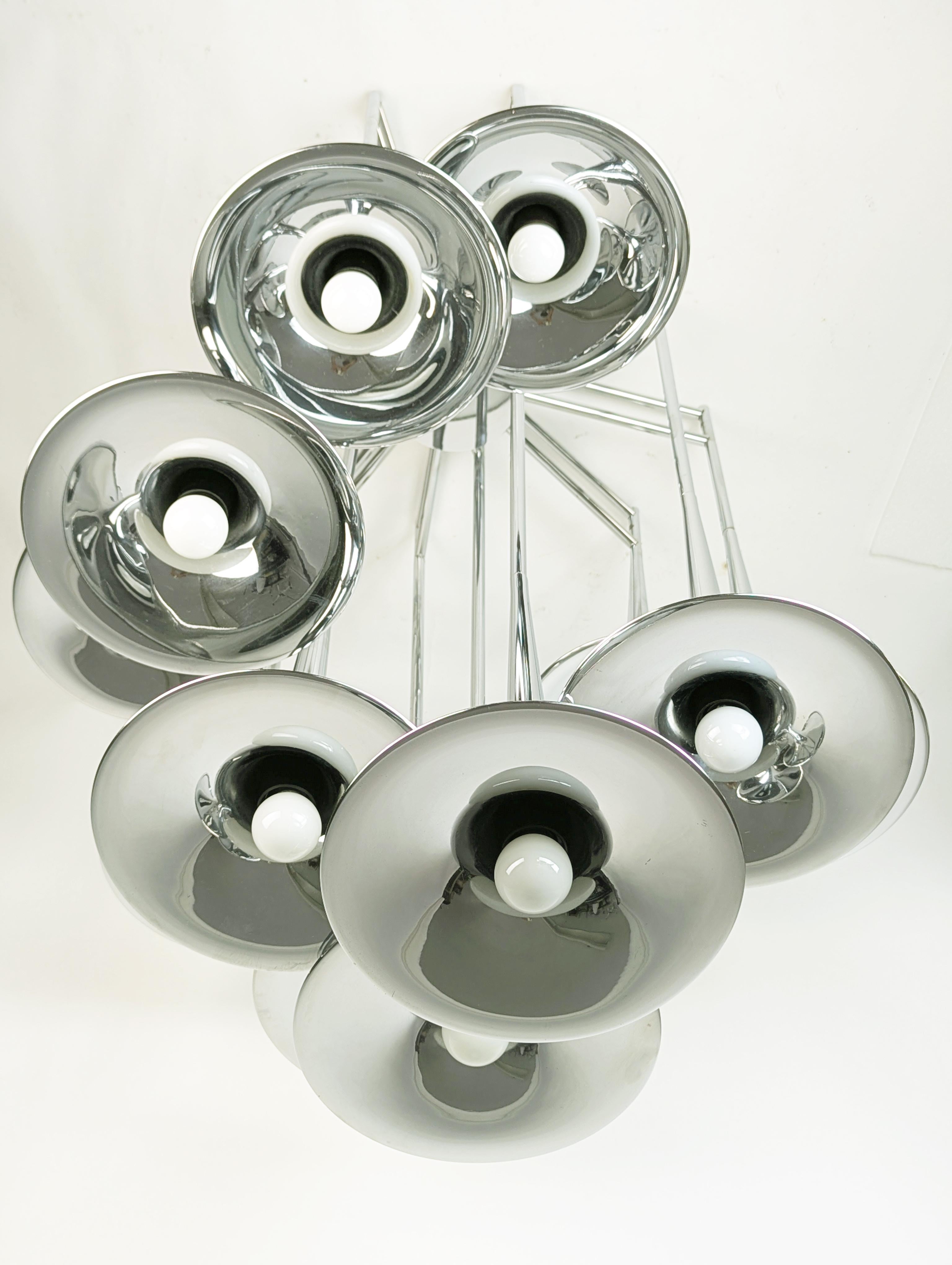 Huge chrome plated metal 1970s 12-light chandelier Tromba by Goffredo Reggiani For Sale 6