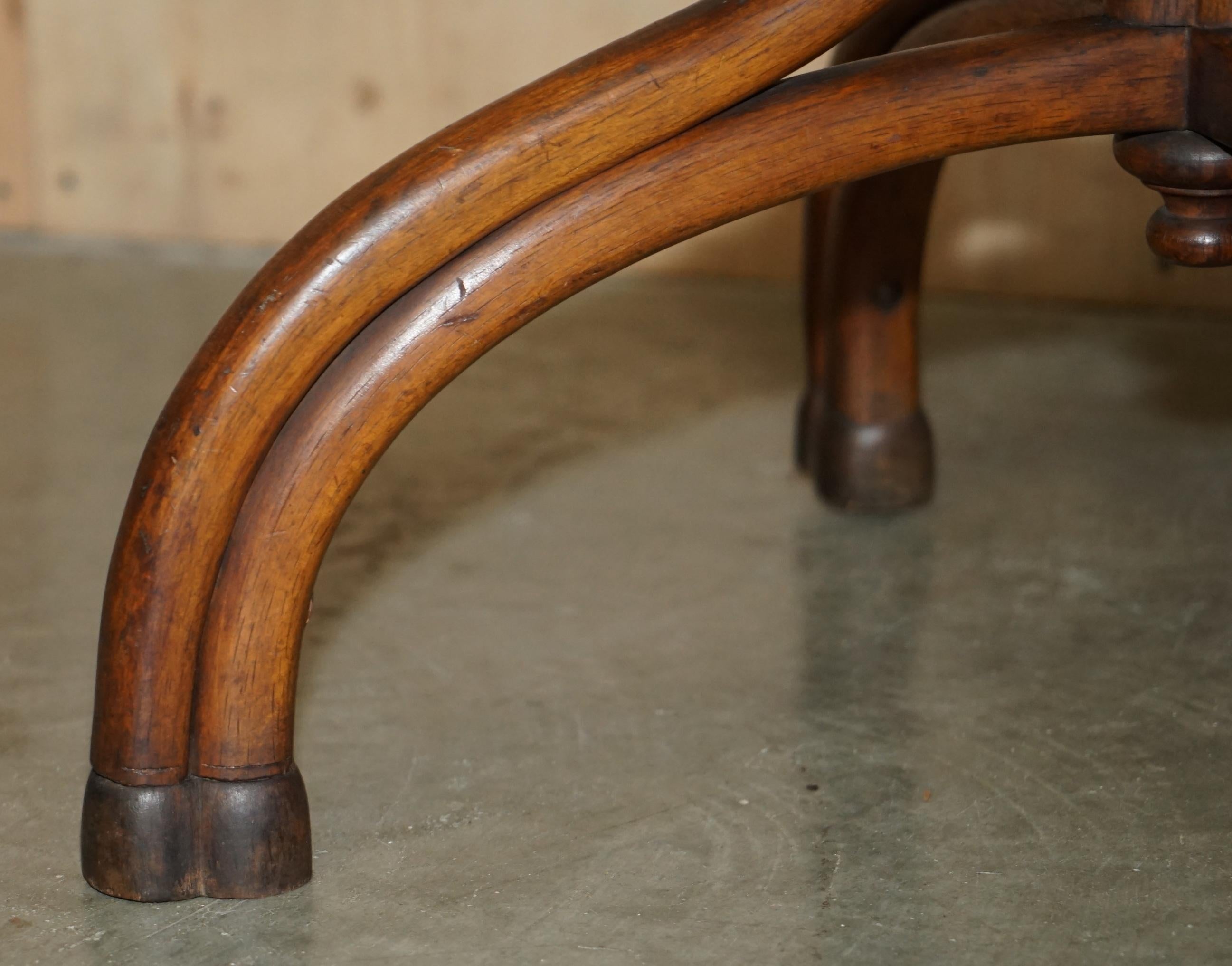 Edoardiano ENORME PORTATILE IN LEGNO BENTORNATO DEL CIRCA DEL 1900 PER CAPPELLI E SCIARPE in vendita