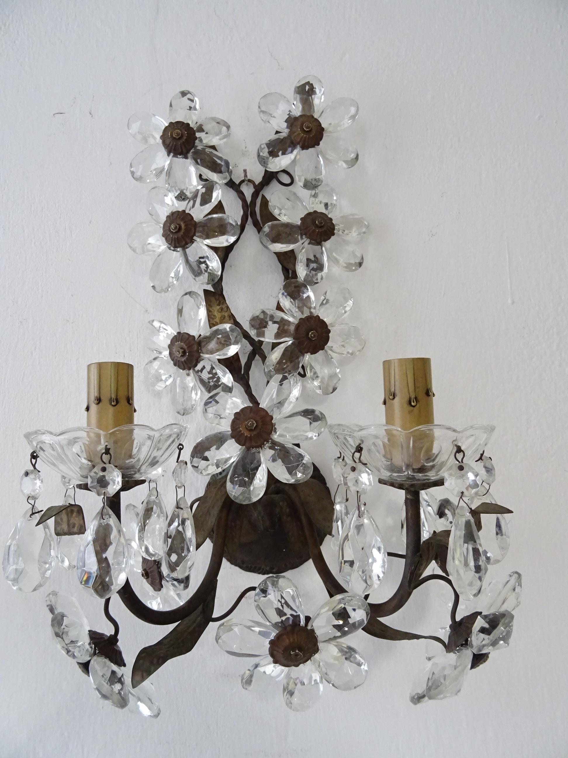 Early 20th Century Huge Clear Flower Maison Baguès Crystal Flower Style Sconces circa 1920