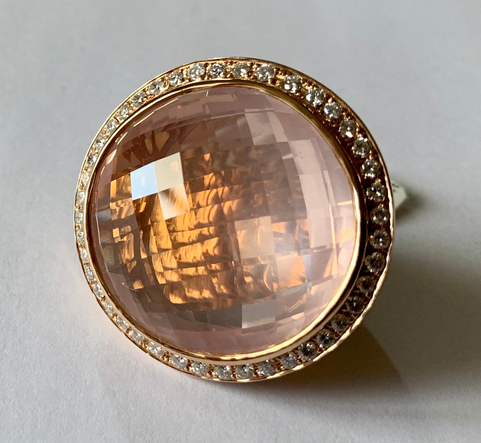 Huge Cocktail Ring 18 Karat Rose Gold with Rose Quartz and Diamonds For Sale 5