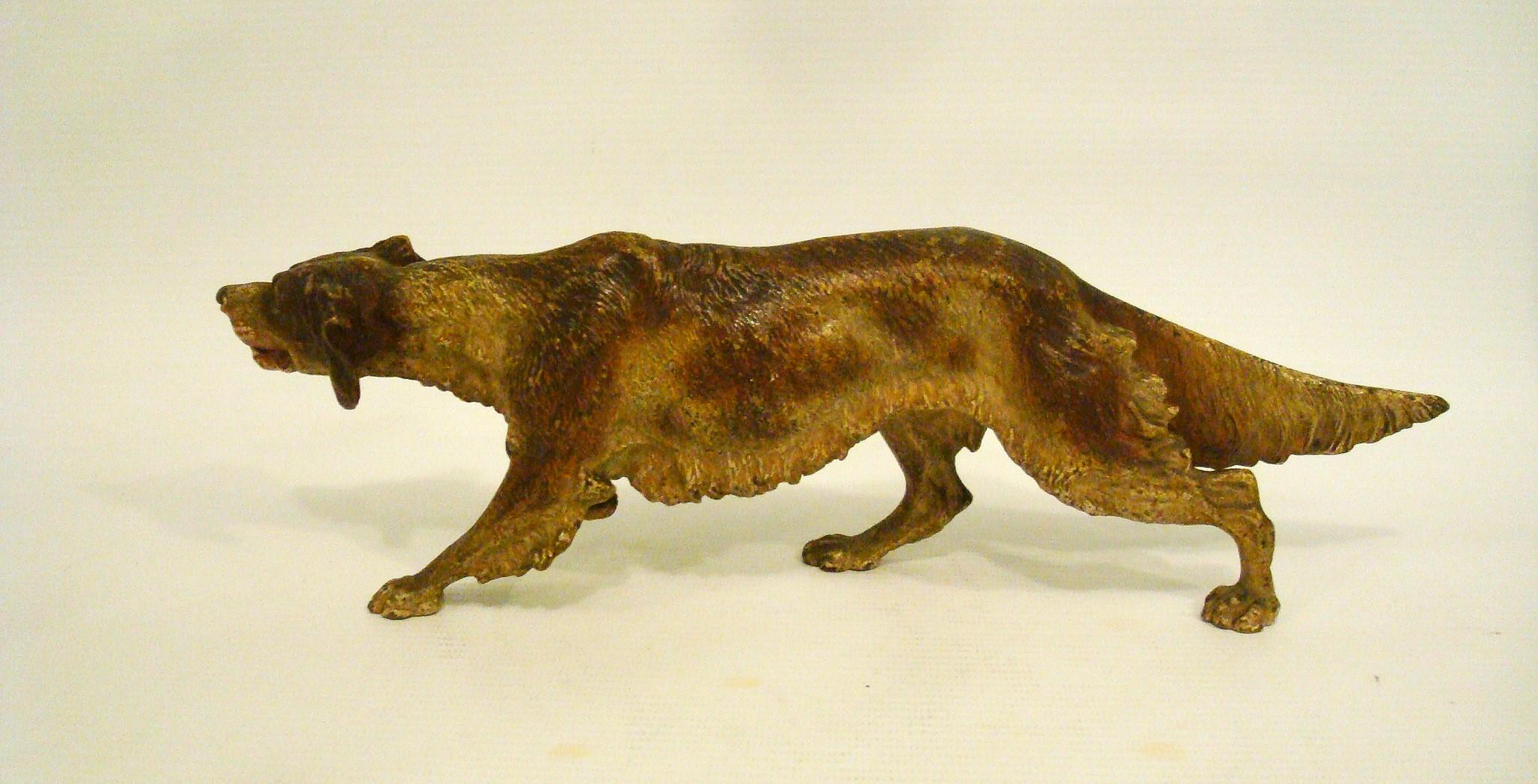 Enorme scultura in bronzo dipinta a freddo di un cane Pointer di Franz Bergmann. 1900´s In condizioni buone in vendita a Buenos Aires, Olivos