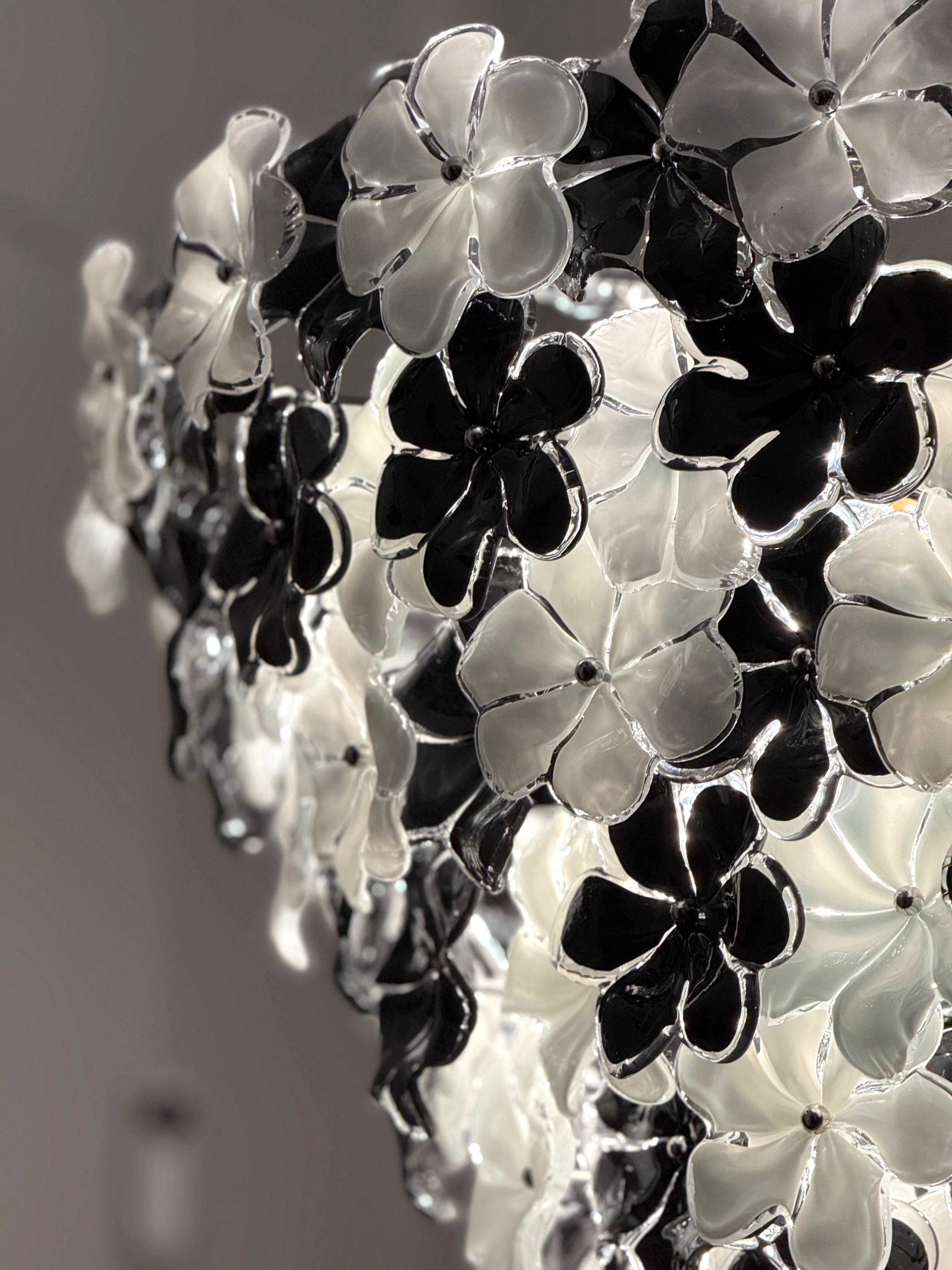 Huge Contemporary Black and White Flower Murano Glass Chandelier 4
