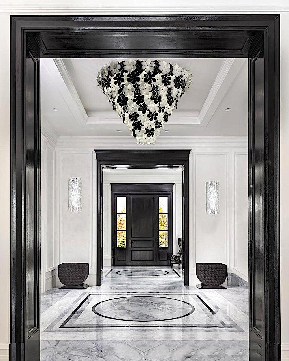 Italian Huge Contemporary Black and White Flower Murano Glass Chandelier