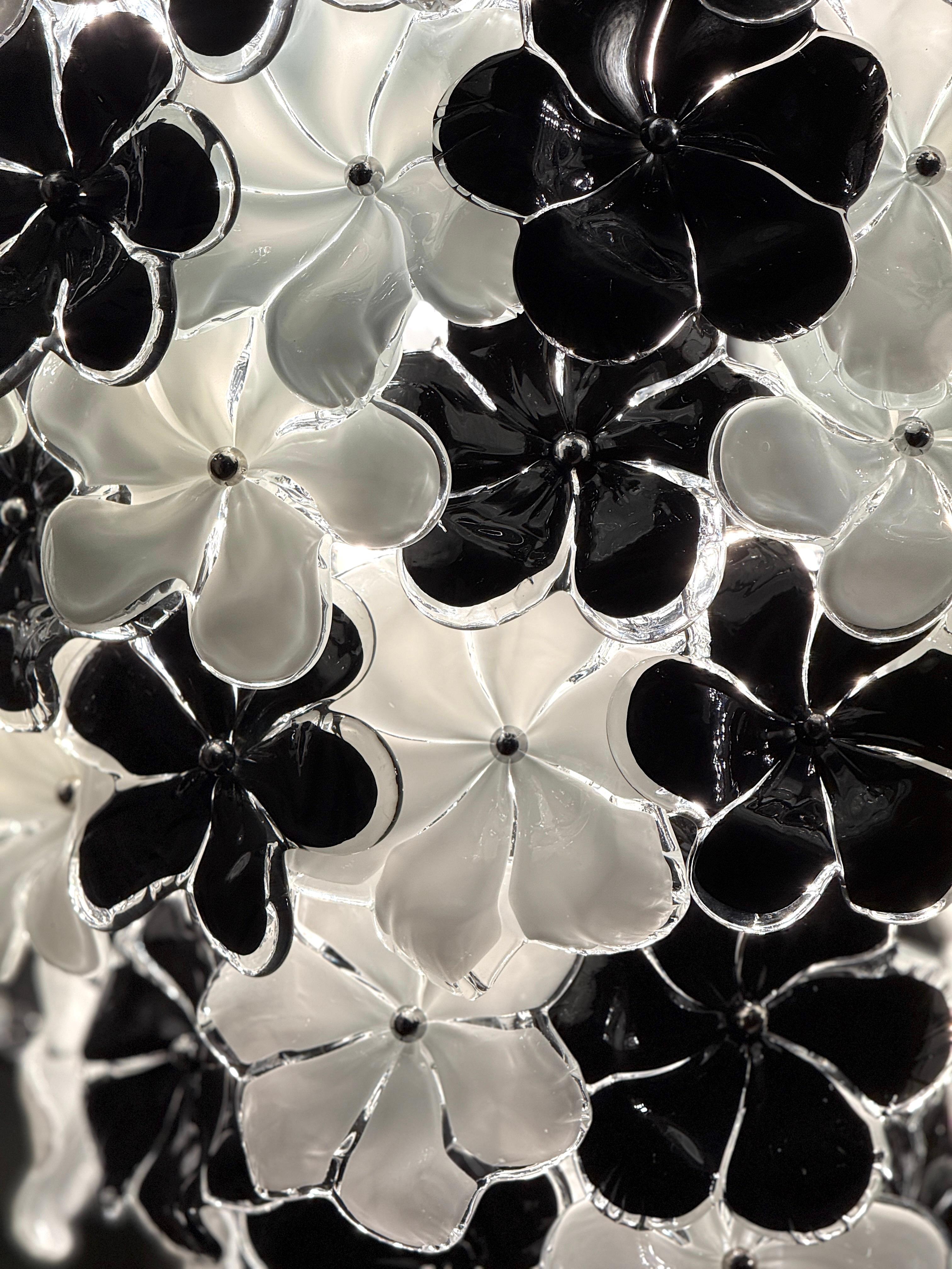 Huge Contemporary Black and White Flower Murano Glass Chandelier 2