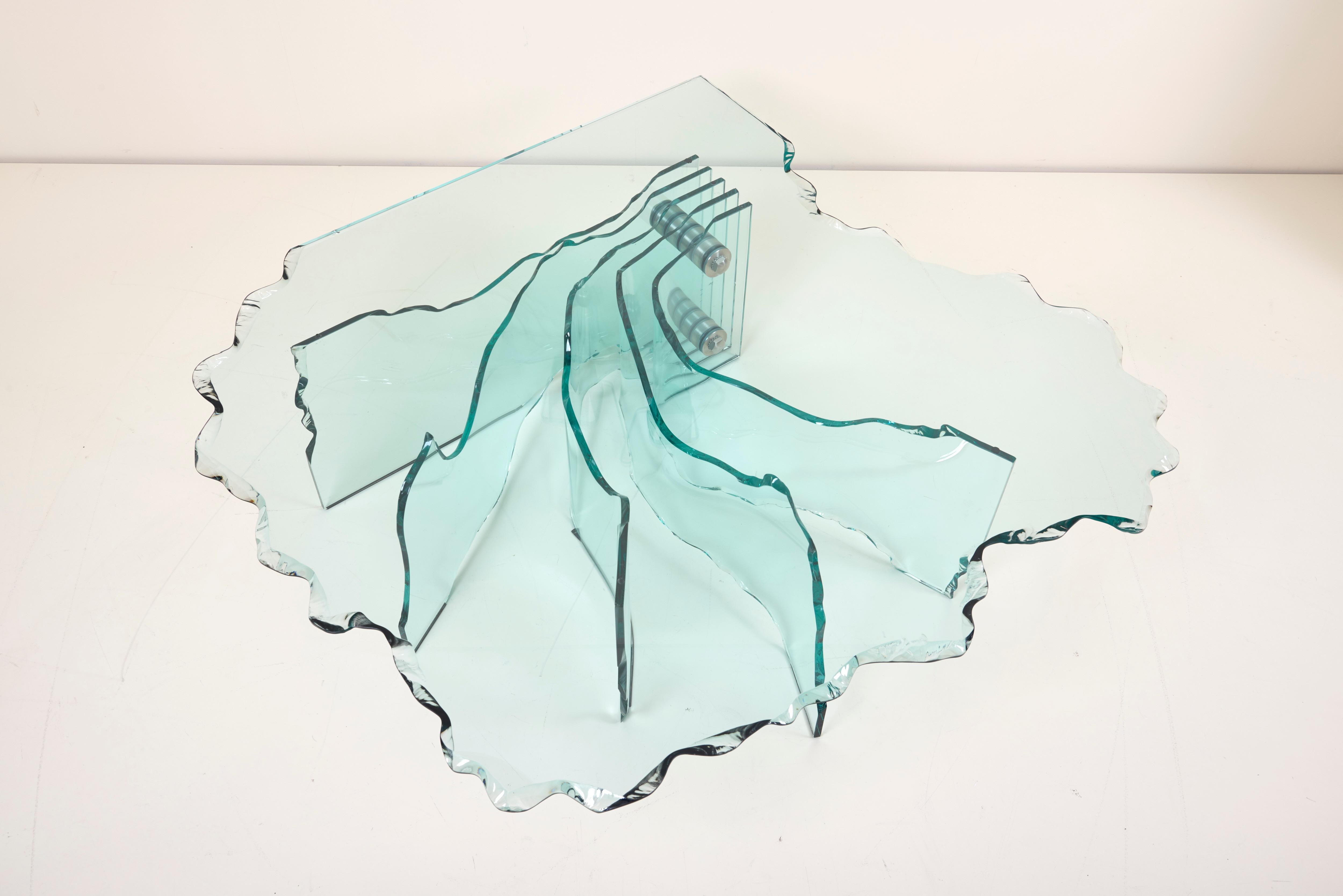 Großer Couchtisch aus geschliffenem Kristallglas mit Muscheln von Danny Lane für Fiam im Angebot 3