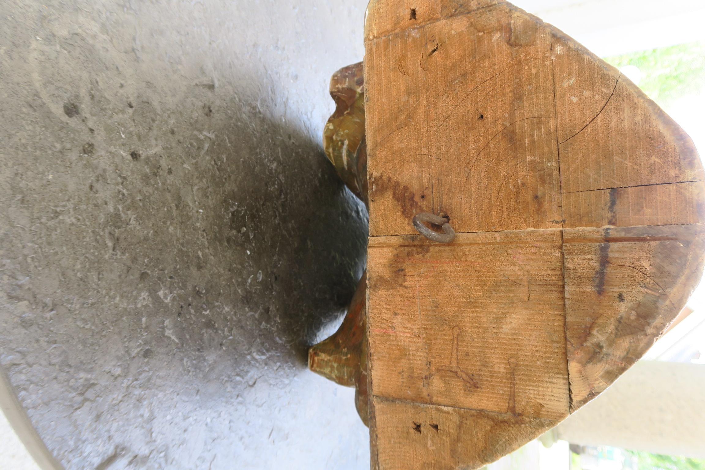 enorme testa decorativa di dinosauro in legno di un artista sconosciuto in vendita 5