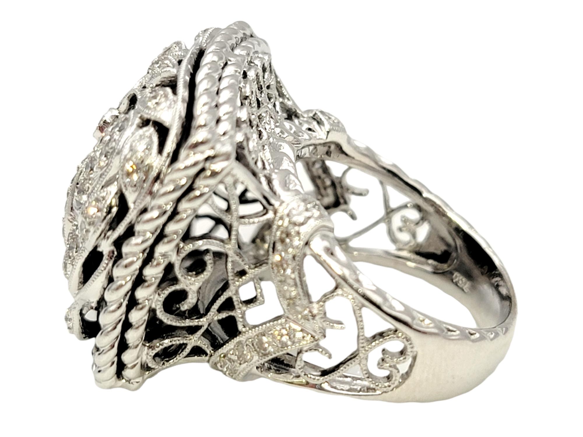 Großer Diamant und schwarzer Onyx Schmetterlingsmotiv Quadratischer Statement-Ring 18 Karat Gold im Zustand „Gut“ im Angebot in Scottsdale, AZ
