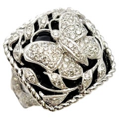 Bague carrée fantaisie en or 18 carats à motif de papillons en onyx noir et diamants