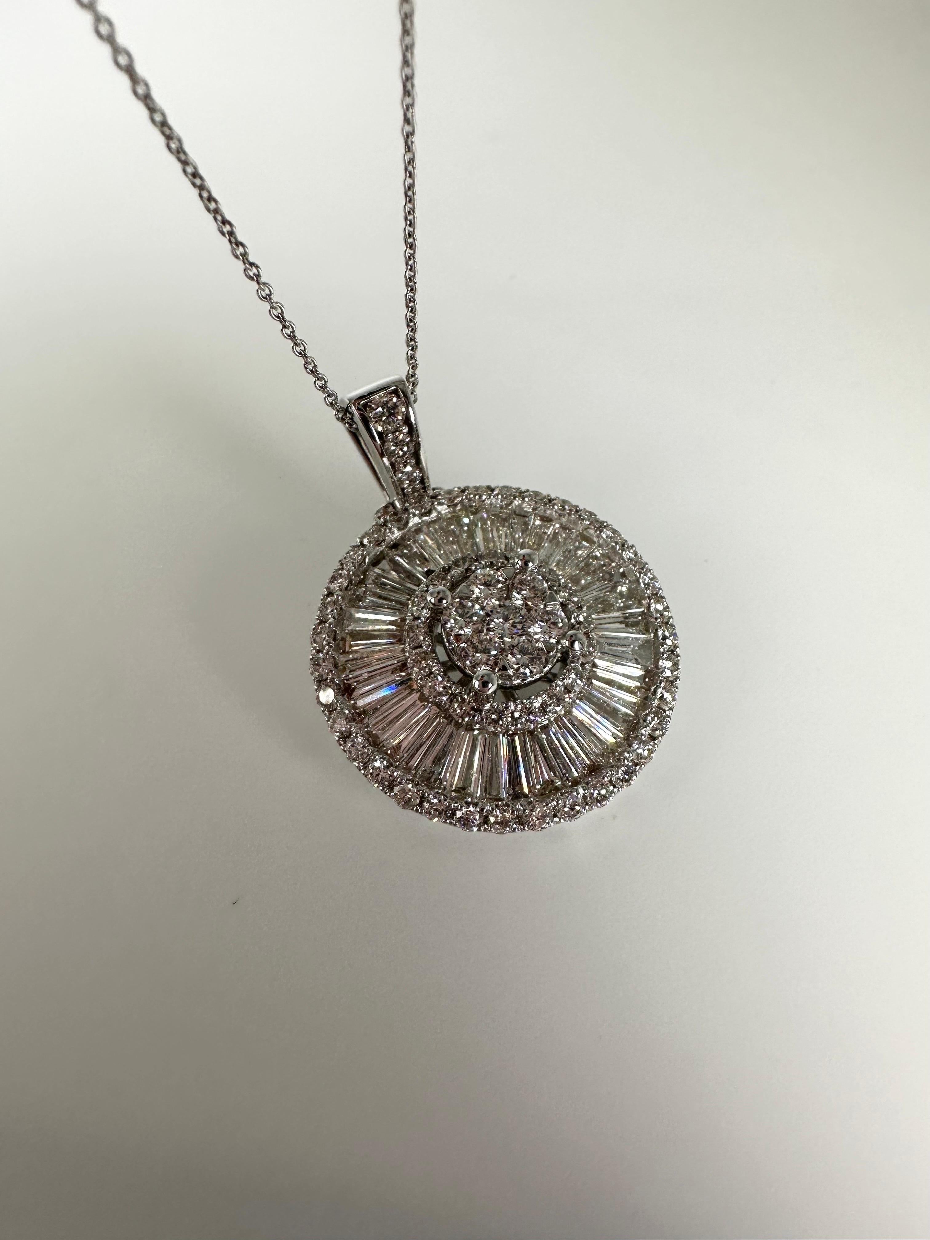 Women's or Men's Huge diamond pendant necklace 4.96ct diamonds 14KT gold round compass pendant For Sale