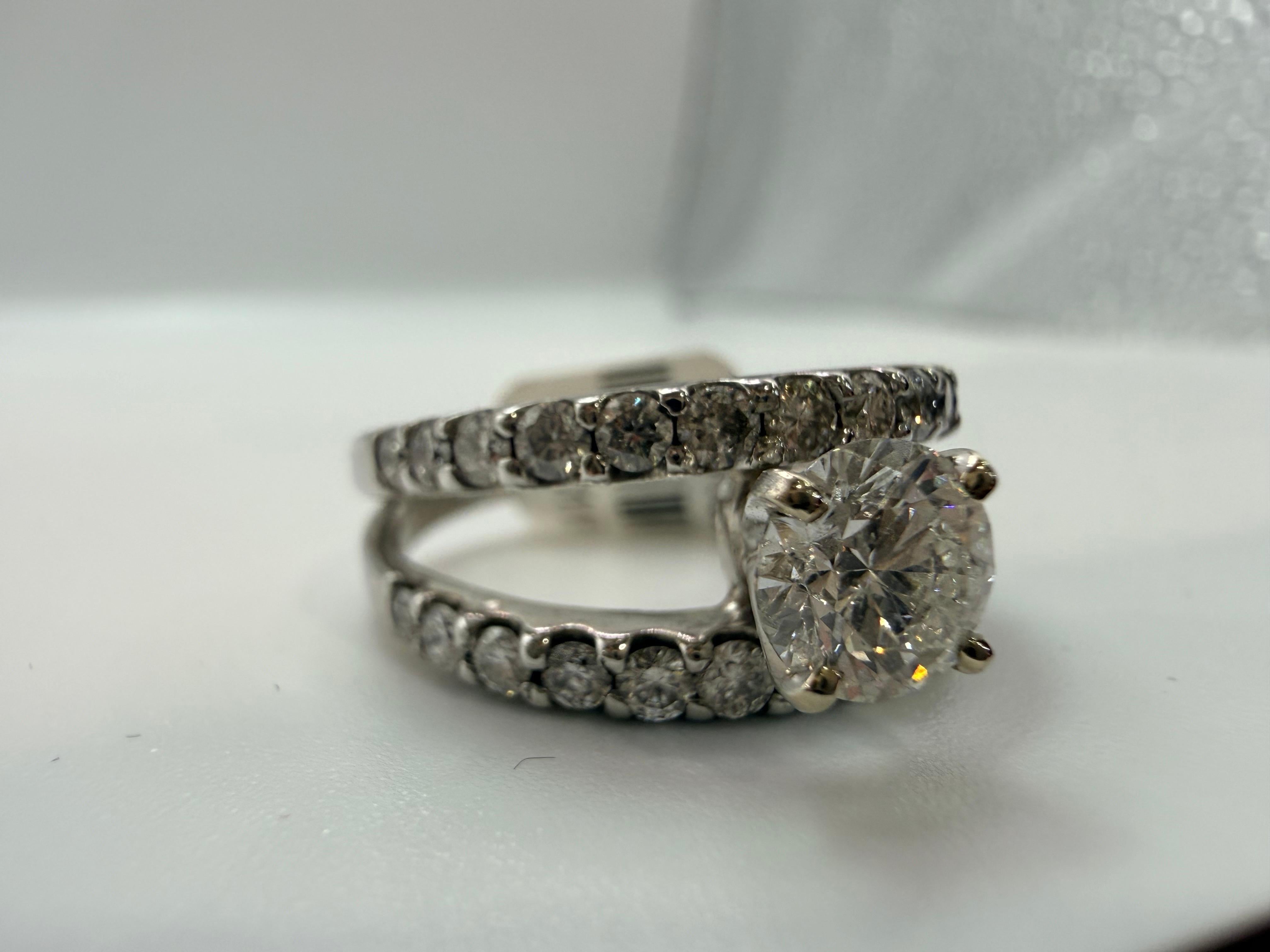 Bague à gros diamants en or 14KT look designer Unisexe en vente