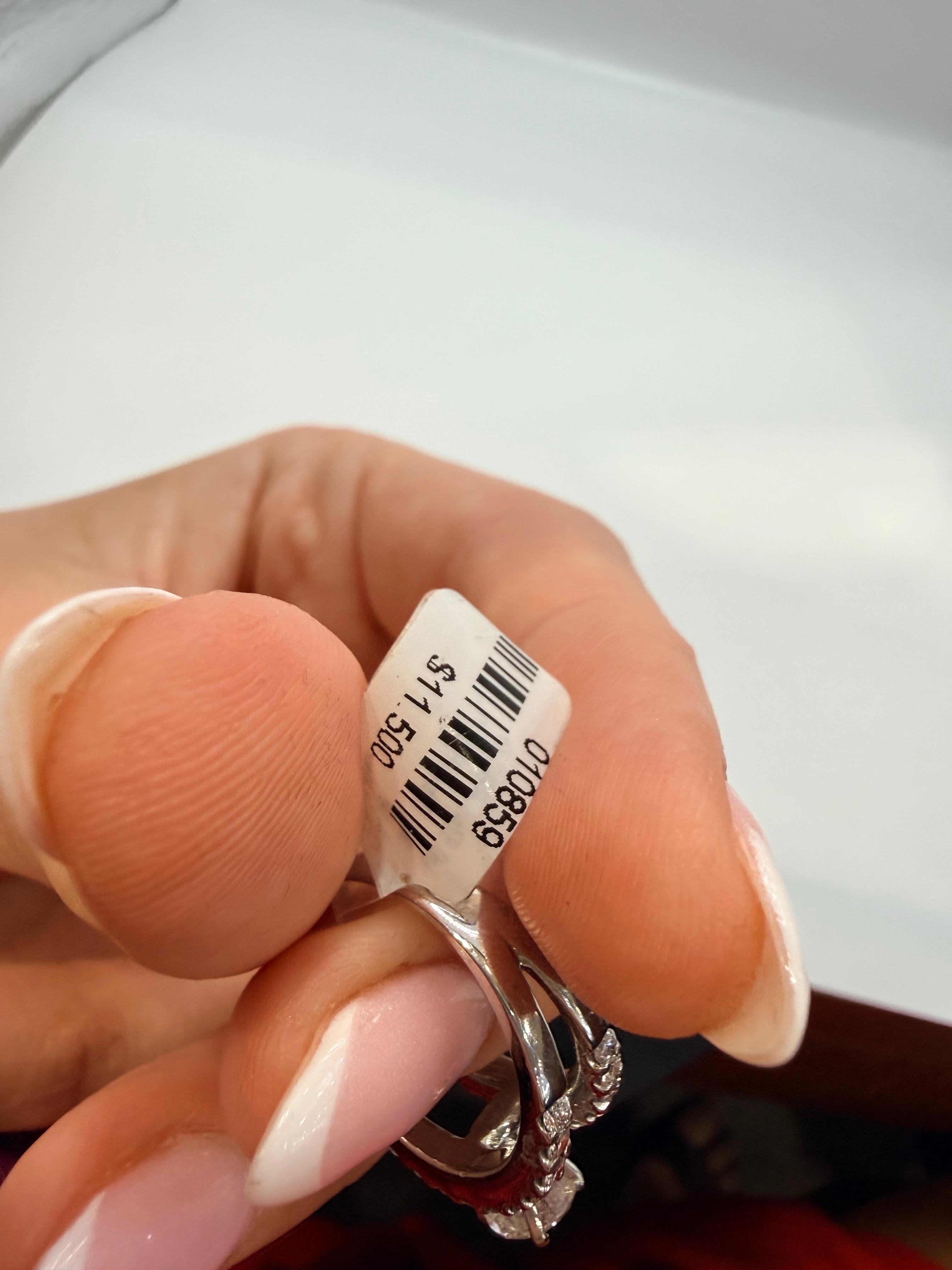 Bague à gros diamants en or 14KT look designer en vente 3