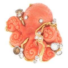 Vintage Huge Diamond Set Coral Gold Octopus Ring 18 Karat, Italy