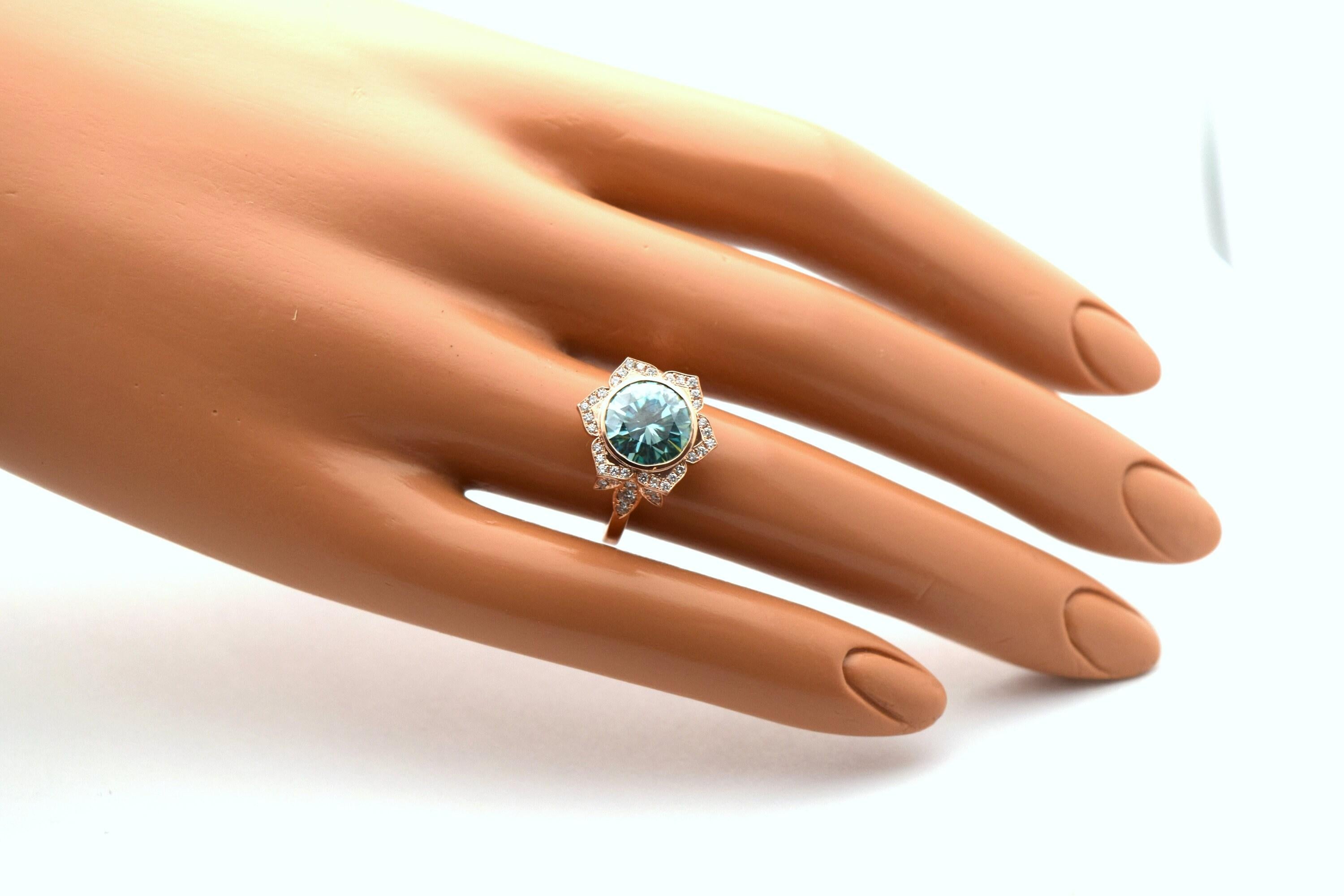 Huge Diamond Sunflower ring 14KT gold 10mm center For Sale 3