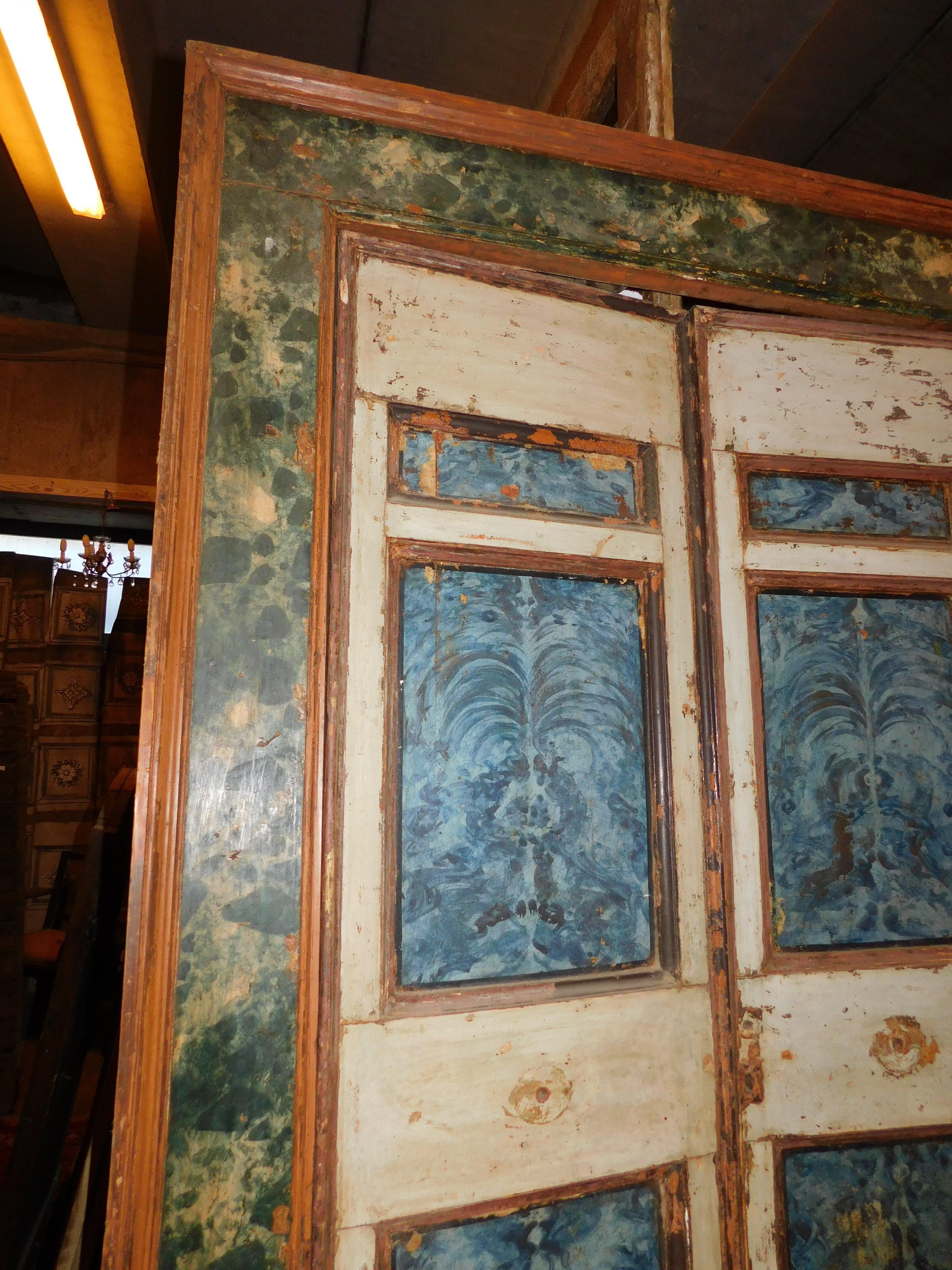 Huge Double-leaf door in lacquered wood faux marble effect with frame, Italy In Good Condition For Sale In Cuneo, Italy (CN)