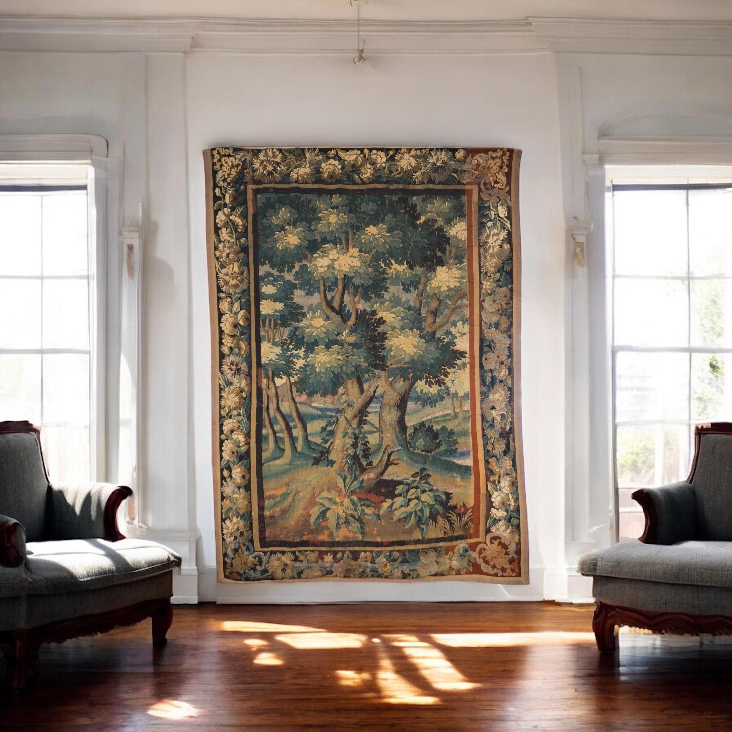 Tissé à la main Grande tapisserie de Verdure Aubusson du début des années 1700 en vente