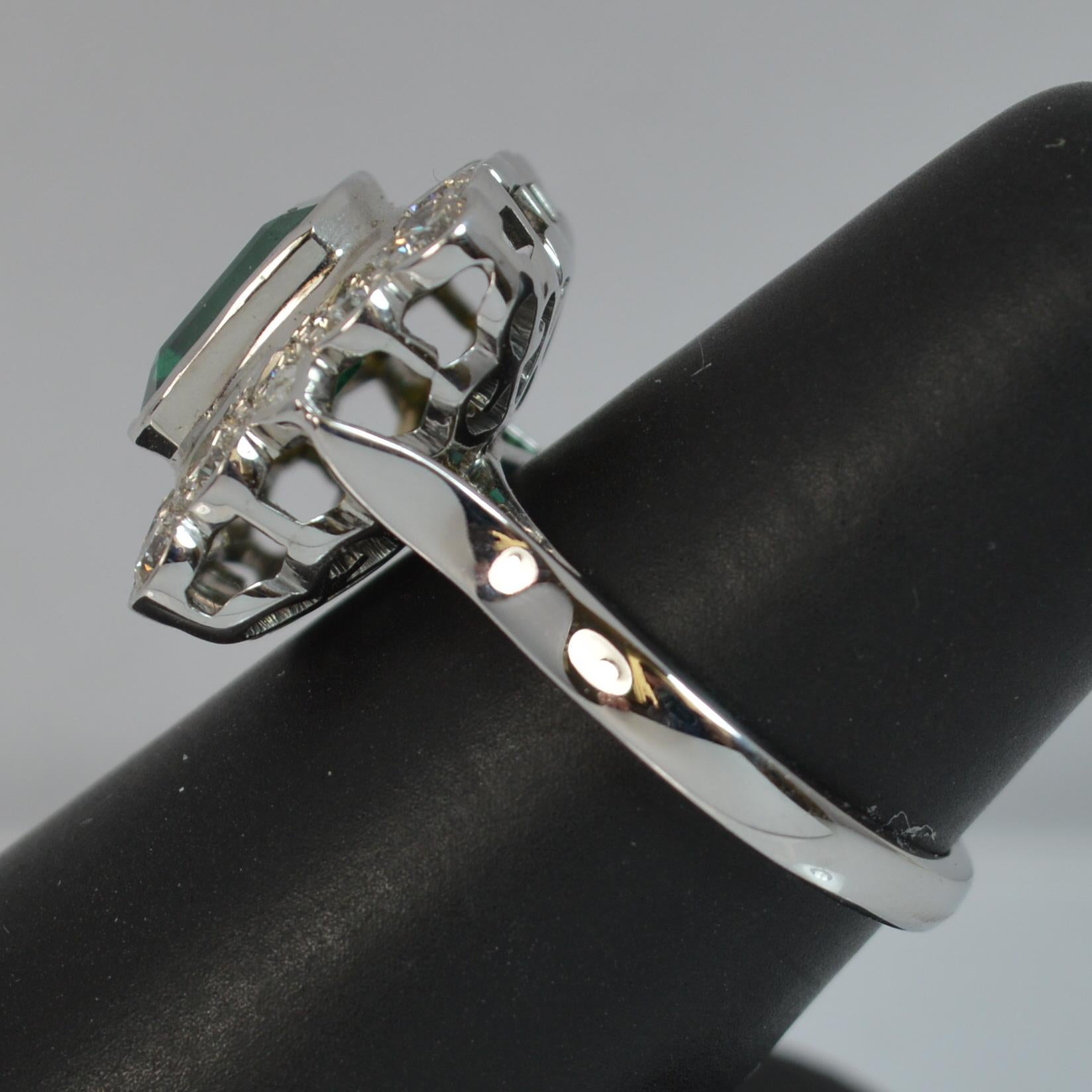 Huge Emerald and Diamond 14 Carat White Gold Cluster Cocktail Ring 14