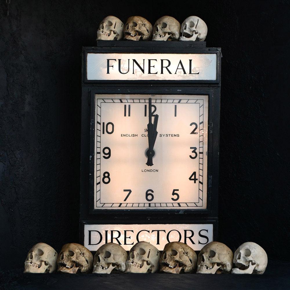 Huge English Illuminated advertising clock by Smiths of London

“Time stands still for no one” as the saying goes. 

A colossal example of an Illuminated advertising clock by Smiths of London. Aged well with a black painted steel case. This trade