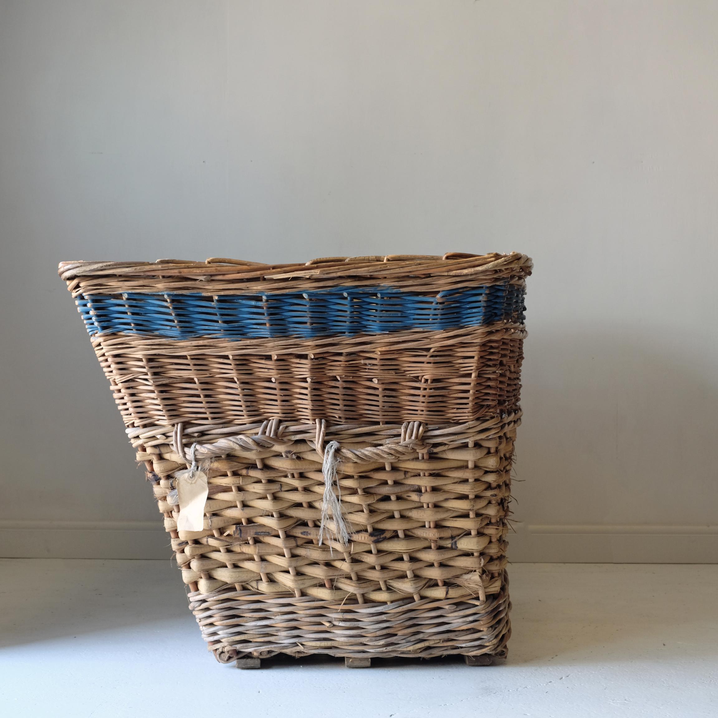 Huge English Wool Mill Basket, Industrial, Early 20th Century, Heavy Wicker In Fair Condition For Sale In Totnes, GB
