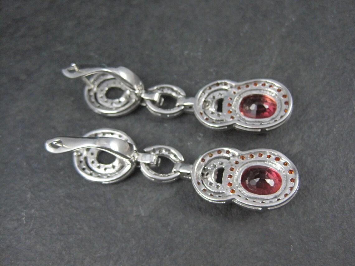 Boucles d'oreilles à fermoir en saphir rose en argent massif de grande qualité en vente 2
