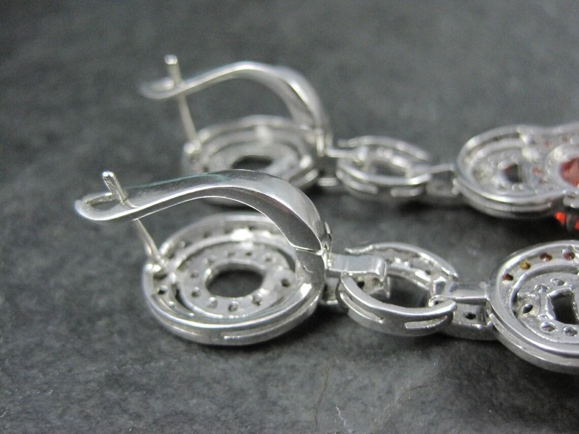 Boucles d'oreilles à fermoir en saphir rose en argent massif de grande qualité en vente 3