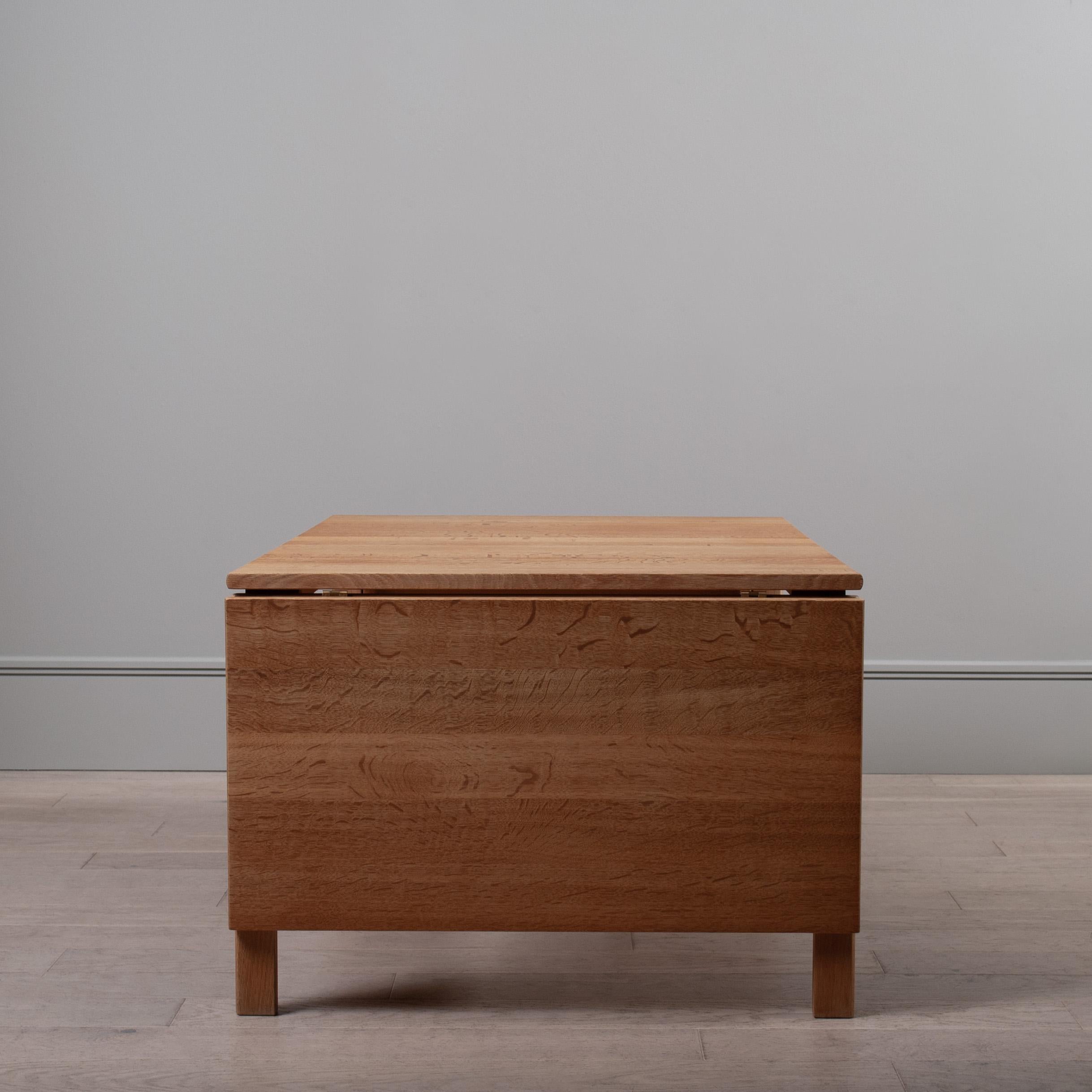 Huge Expandable Oak Center Table For Sale 1