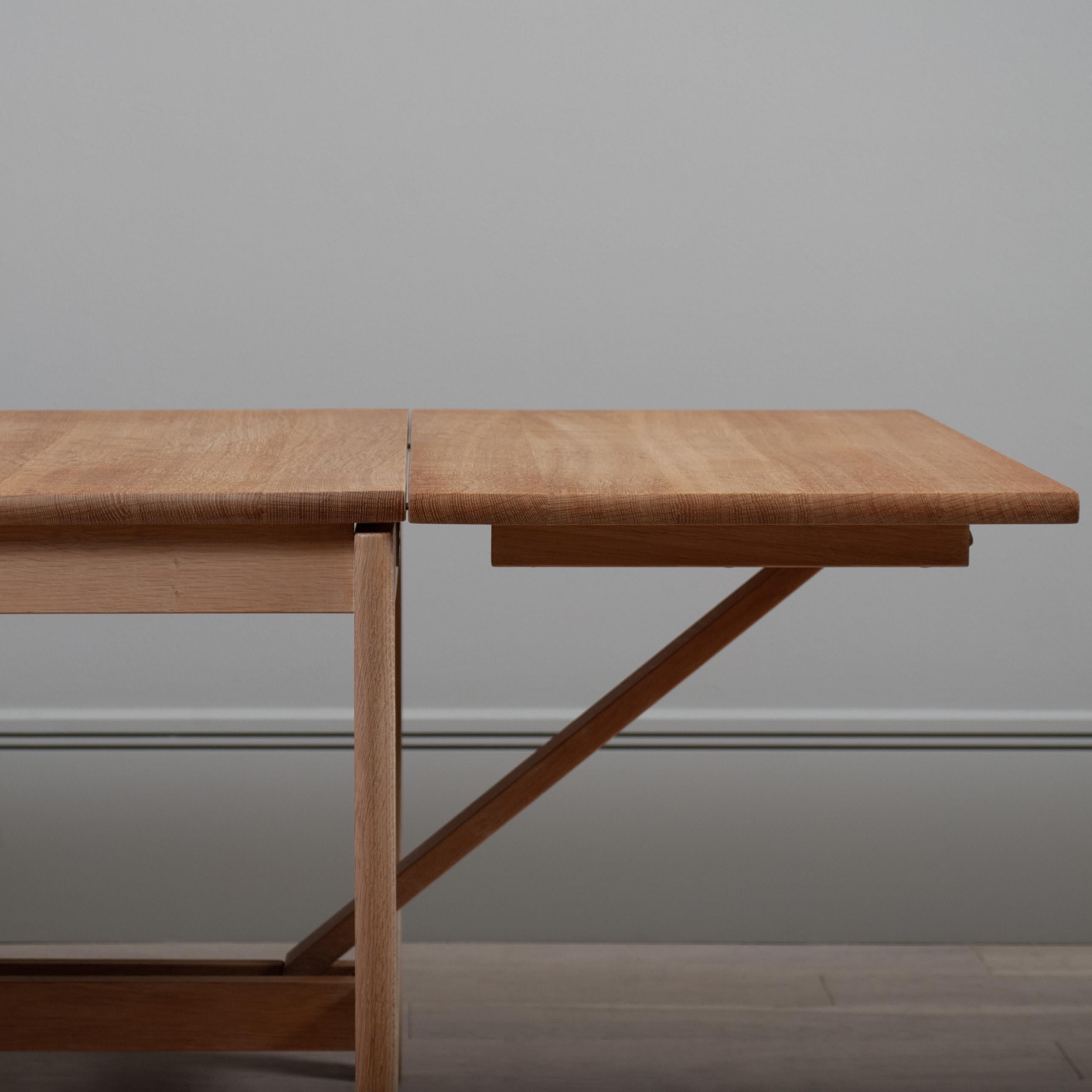 Huge Expandable Oak Center Table For Sale 2
