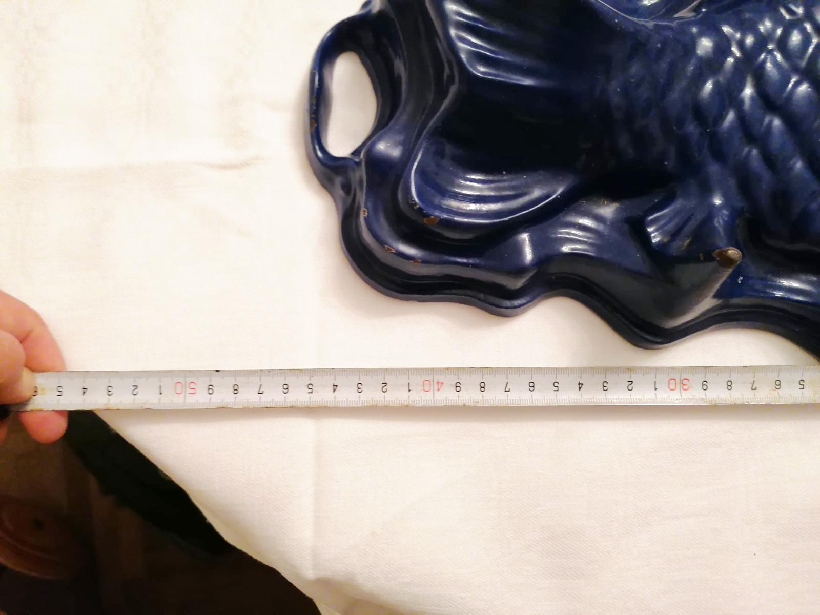 Français Grand plat à dos plat en fer Art Nouveau français en vente