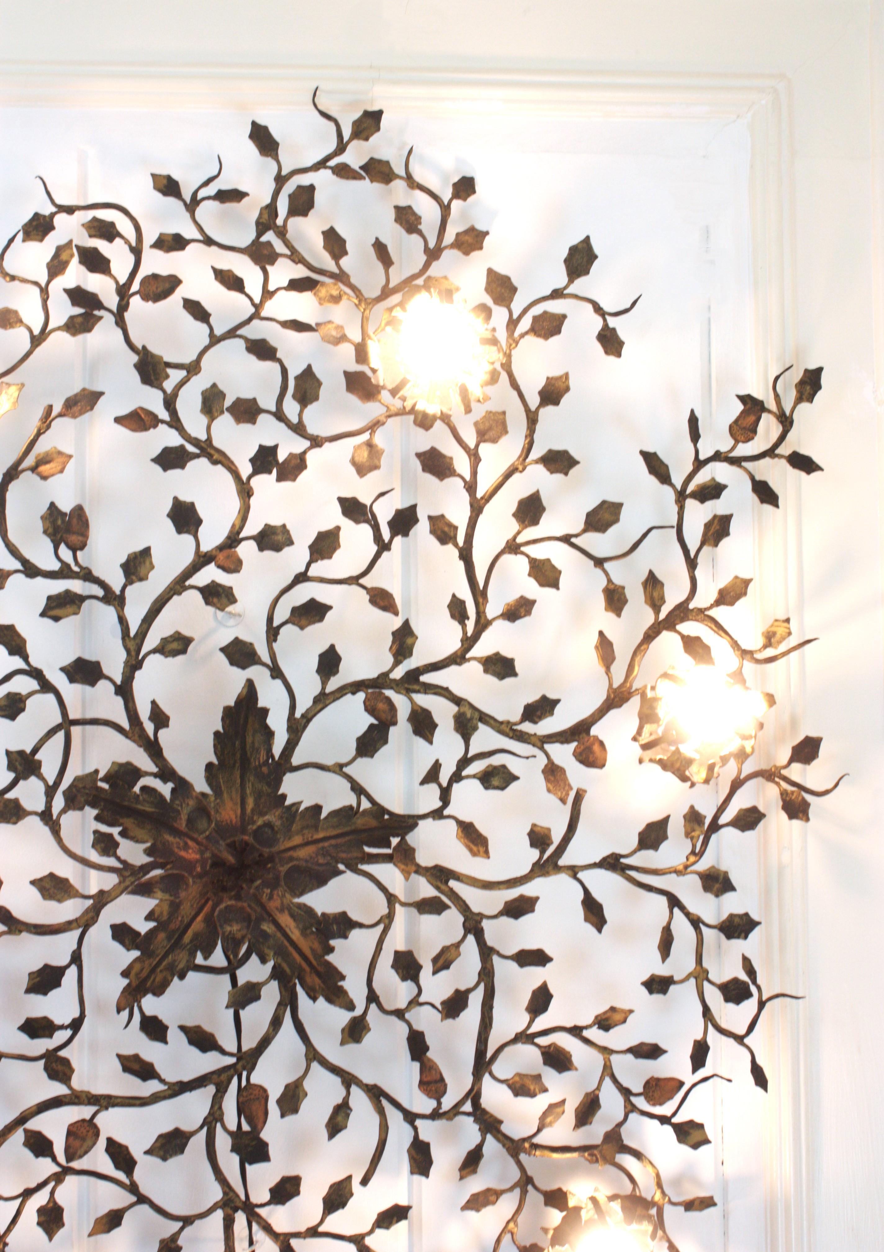 Énorme luminaire à fleur de feuillage, fer forgé doré, 56 in en vente 8