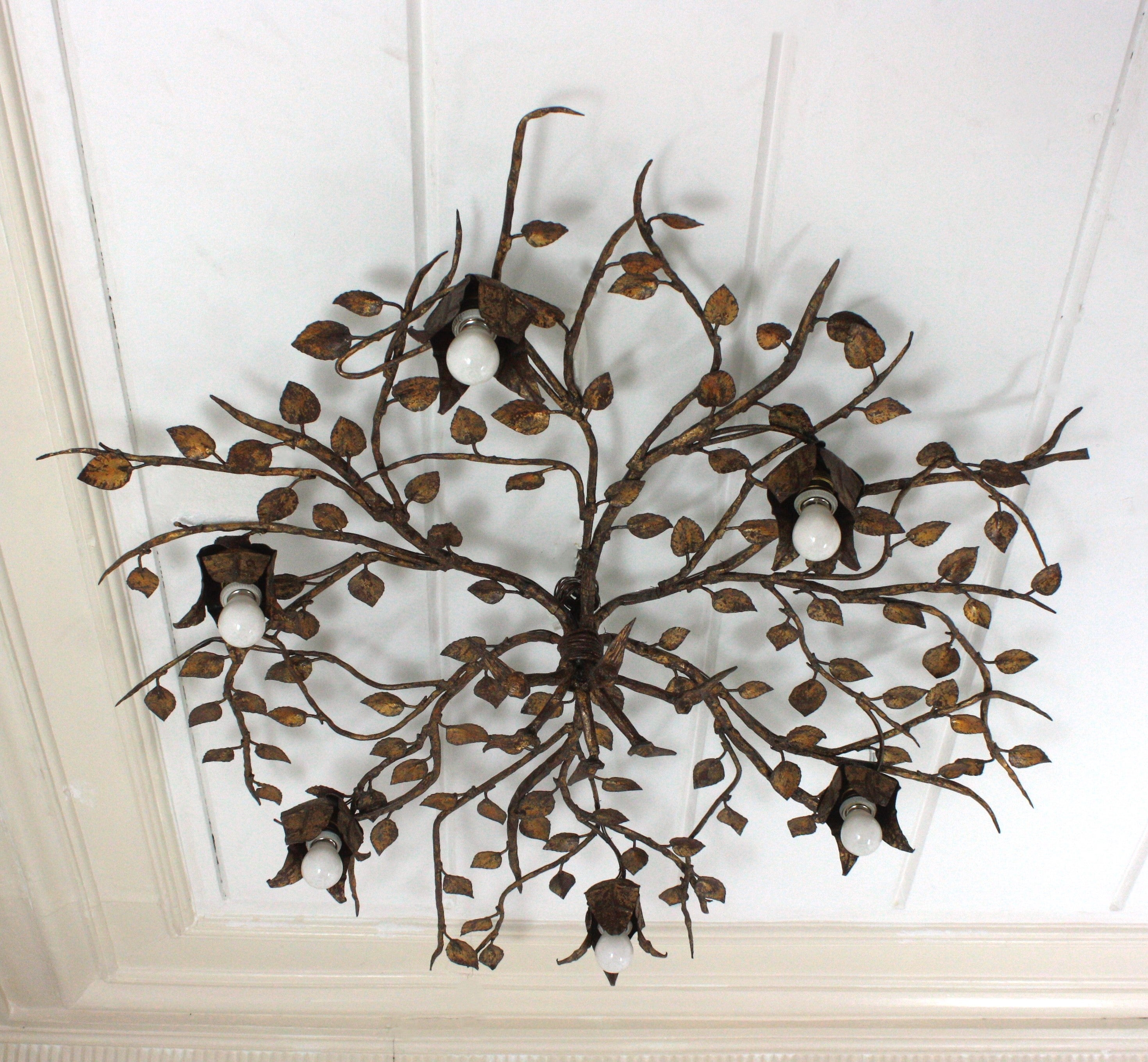 Huge Foliage Floral Flush Mount Light Fixture in Gilt Wrought Iron In Good Condition For Sale In Barcelona, ES