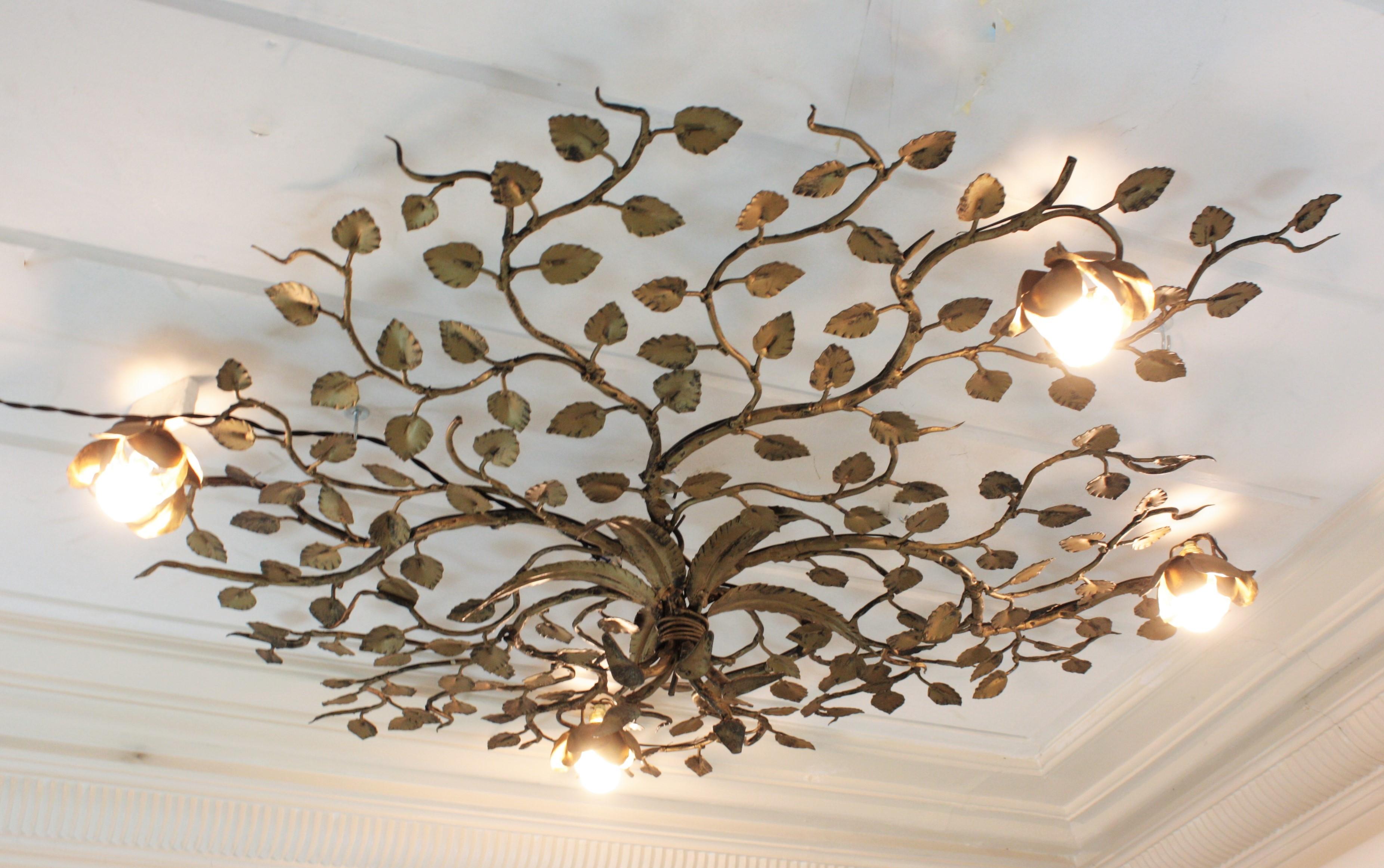 Huge Foliage Floral Flush Mount Light Fixture in Gilt Metal In Good Condition In Barcelona, ES