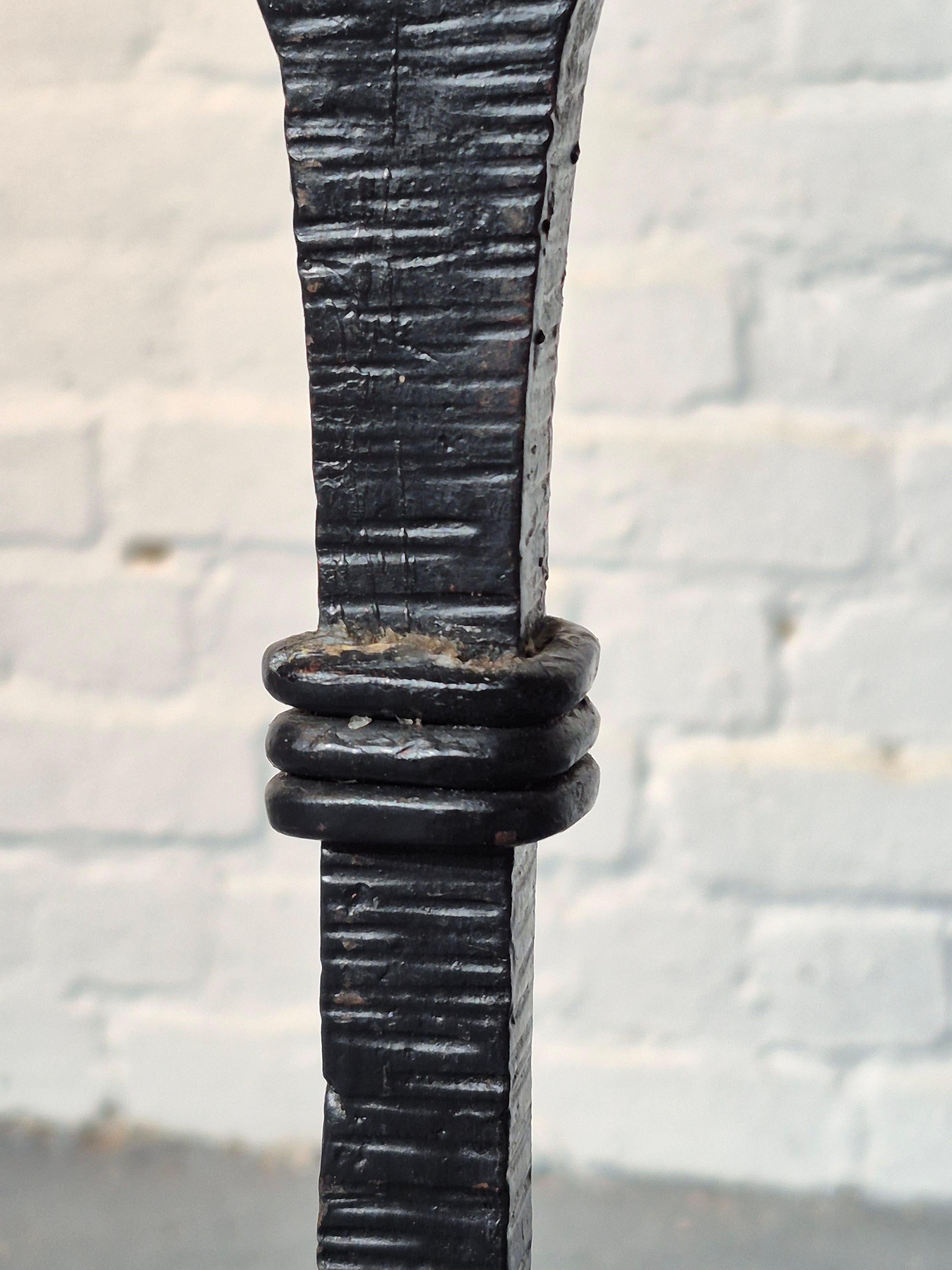 Un enorme portacandele in ferro forgiato in vendita 1