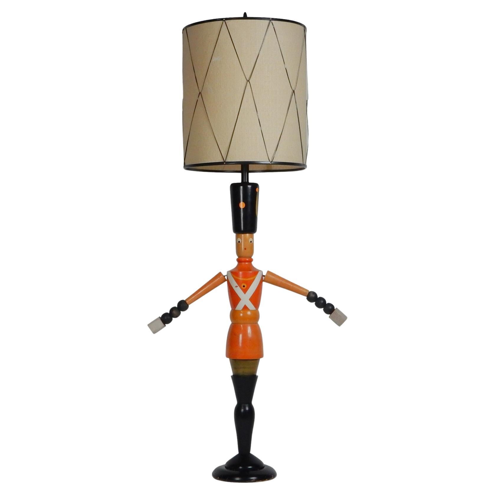 Große französische polychrome Soldatenlampe aus der Art-déco-Ära im Angebot