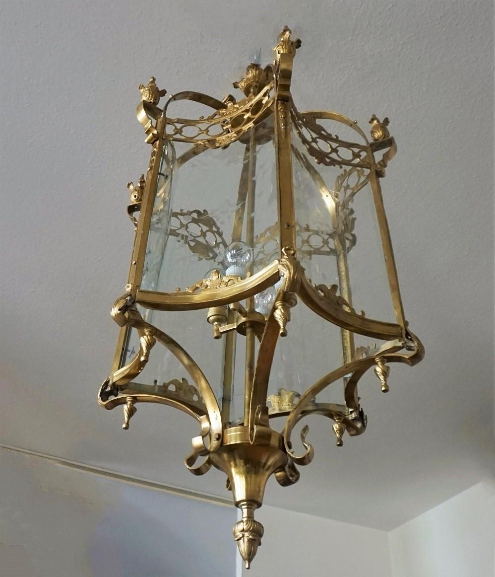 Huge French Louis XVI Style Brass Bronze Lantern with Curved Cut Glass Panels For Sale 4