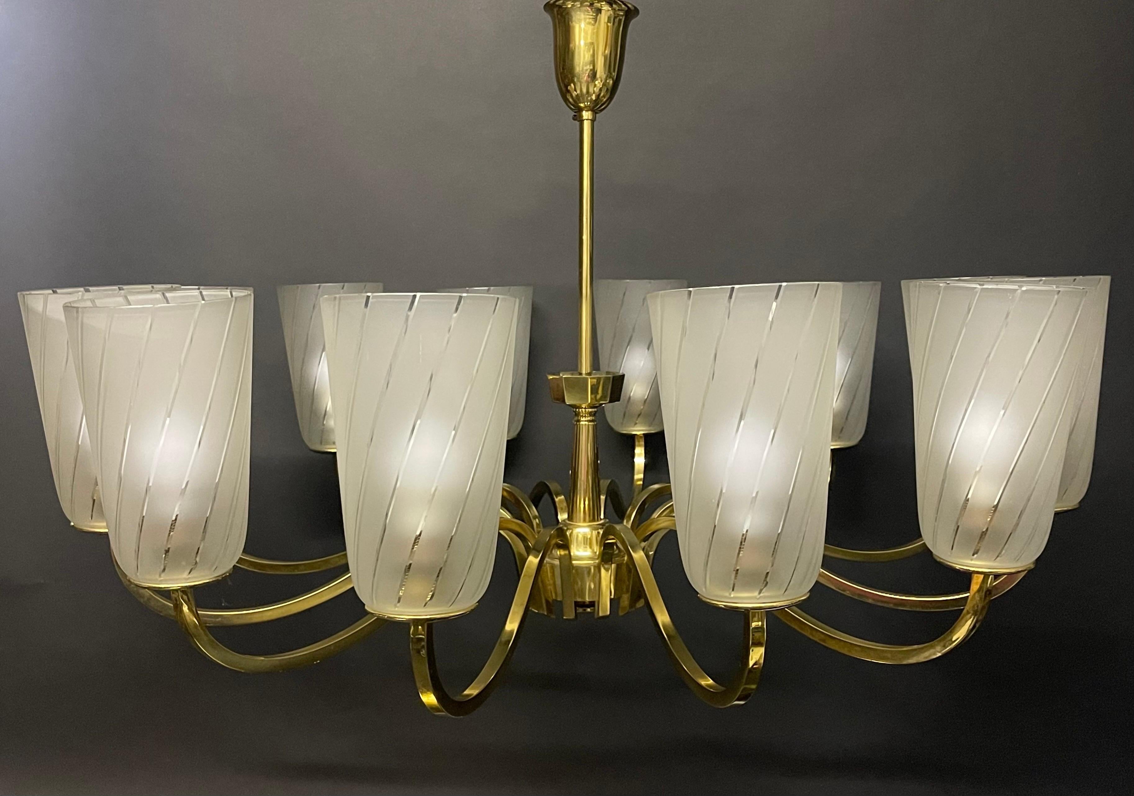 Huge German Art Deco Polished Brass and Frosted Glass Chandelier, 1940s For Sale 5