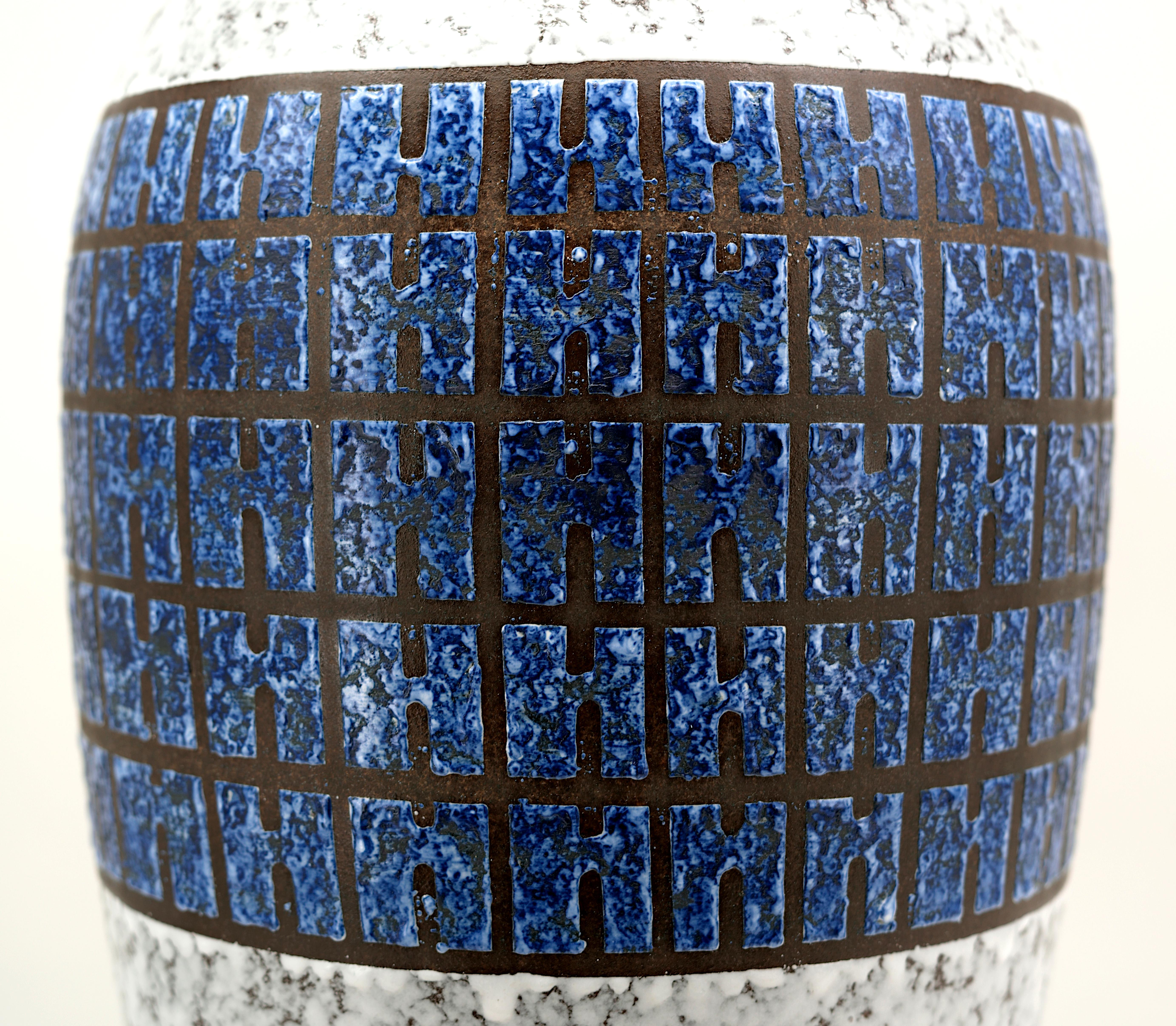 Mid-Century Modern Énorme vase en céramique allemand du milieu du siècle, années 1970, peut-être une lampe en vente