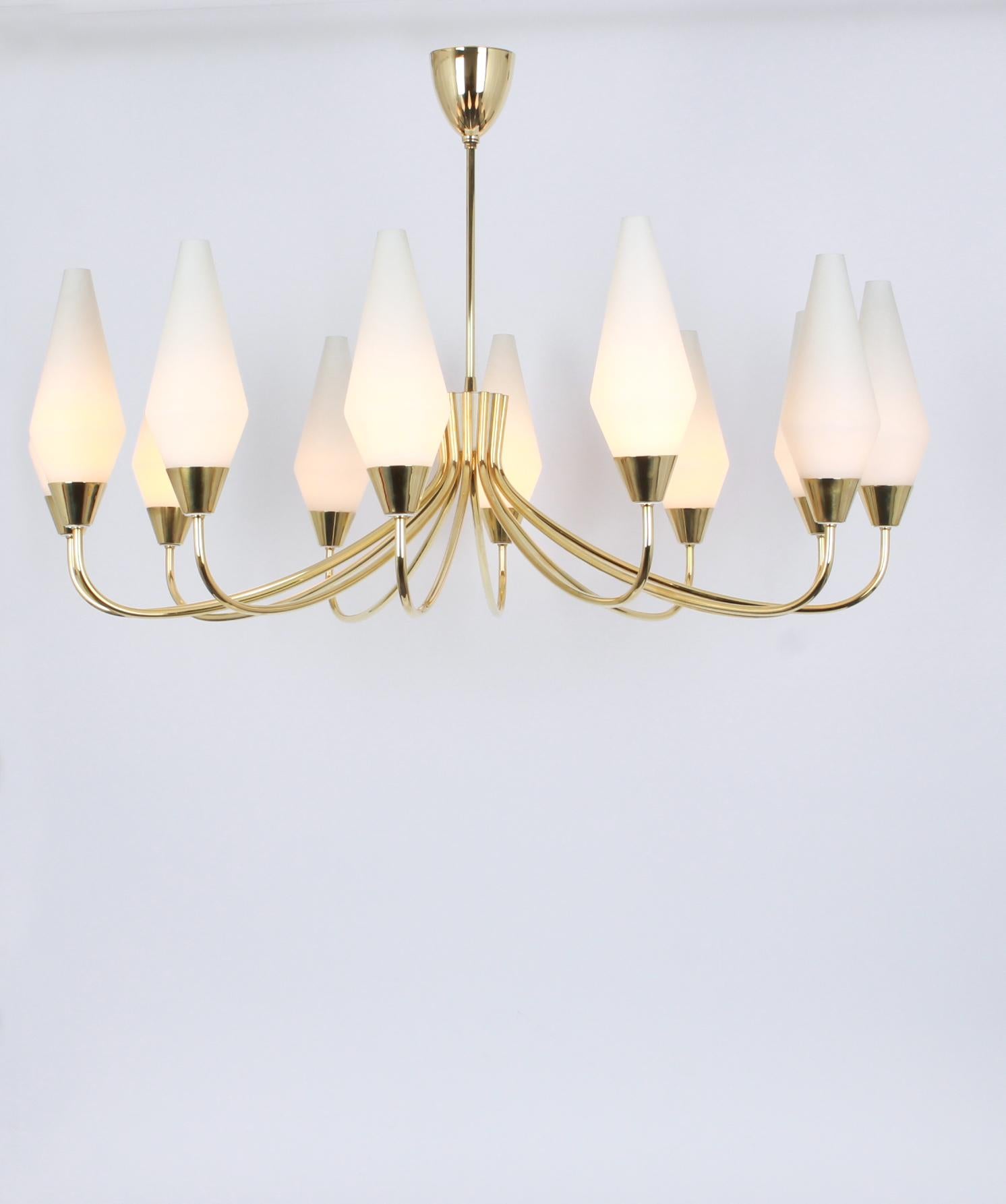 Brass Huge Glass Classic Chandelier, in the Style of Stilnovo, 1950s For Sale