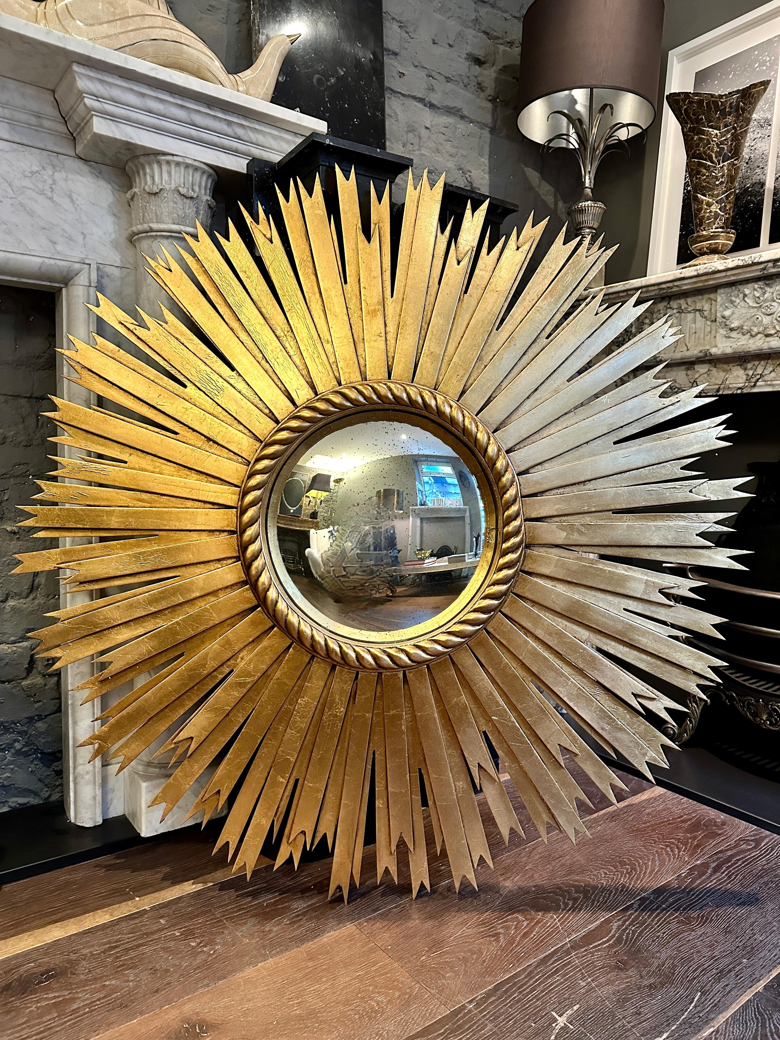 Huge Gold Gilt Carved Sunburst Convex Mirror  For Sale 3