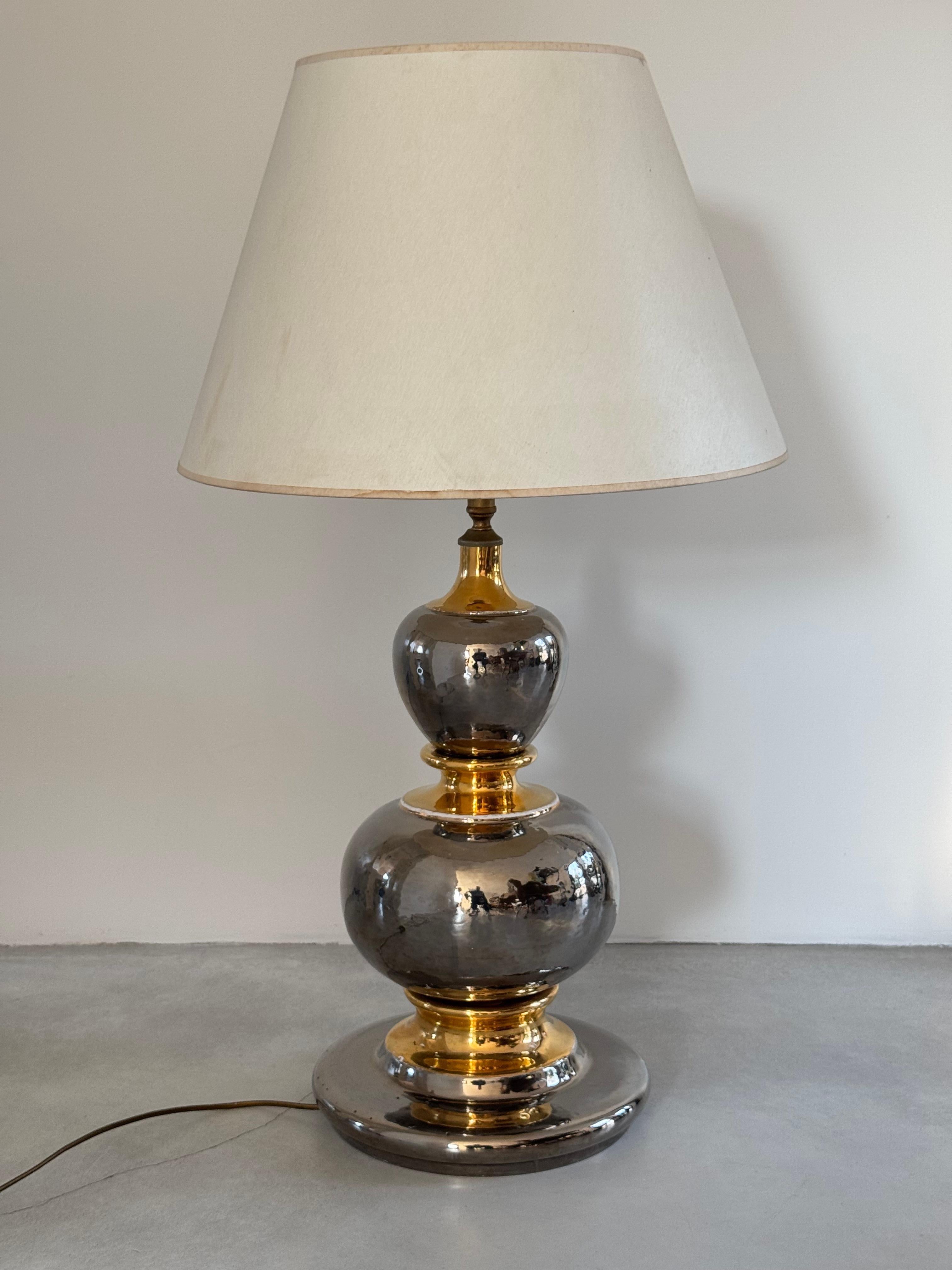 Céramique Énorme lampe en céramique en forme de rosaire en or et argent attribuée à Zaccagnini Italie circa 1970 en vente