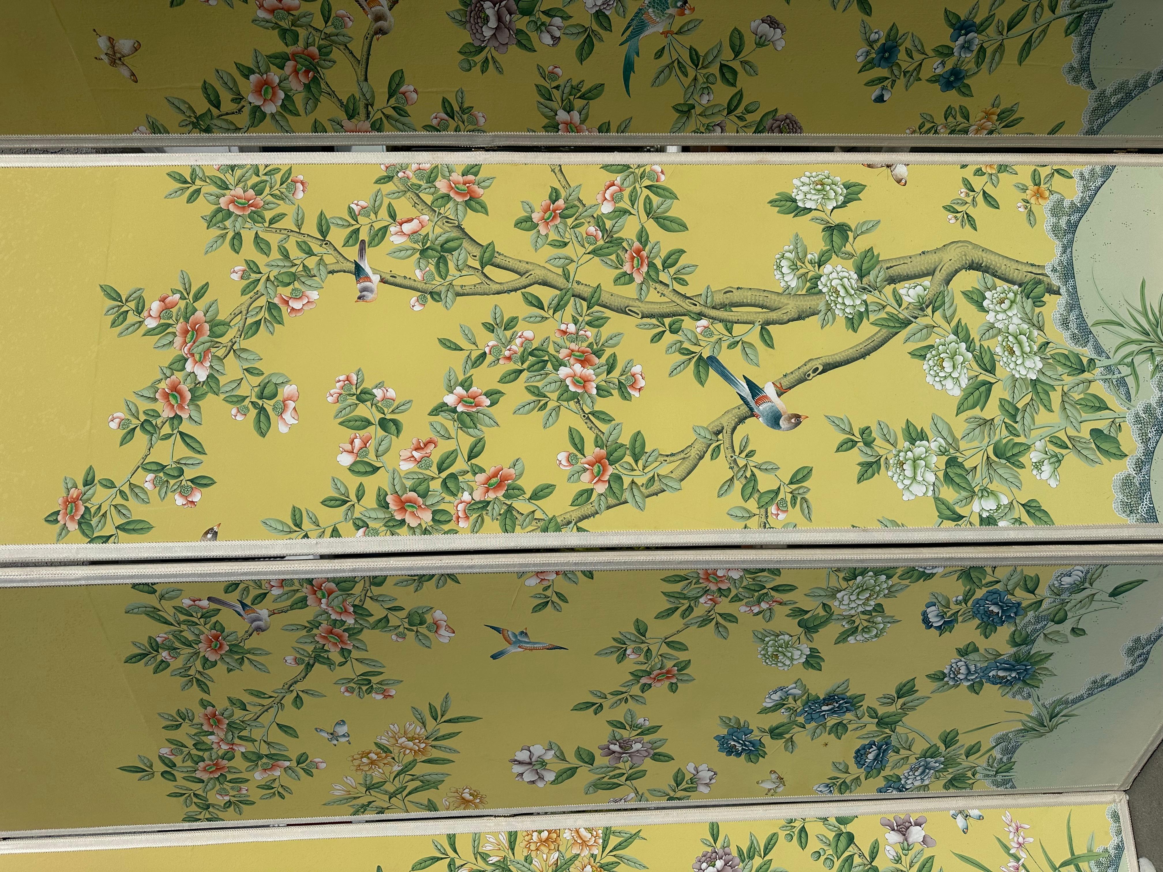 Enorme papel pintado Gracie Amarillo Chinoiserie Separador de ambientes Biombo de suelo en venta 1