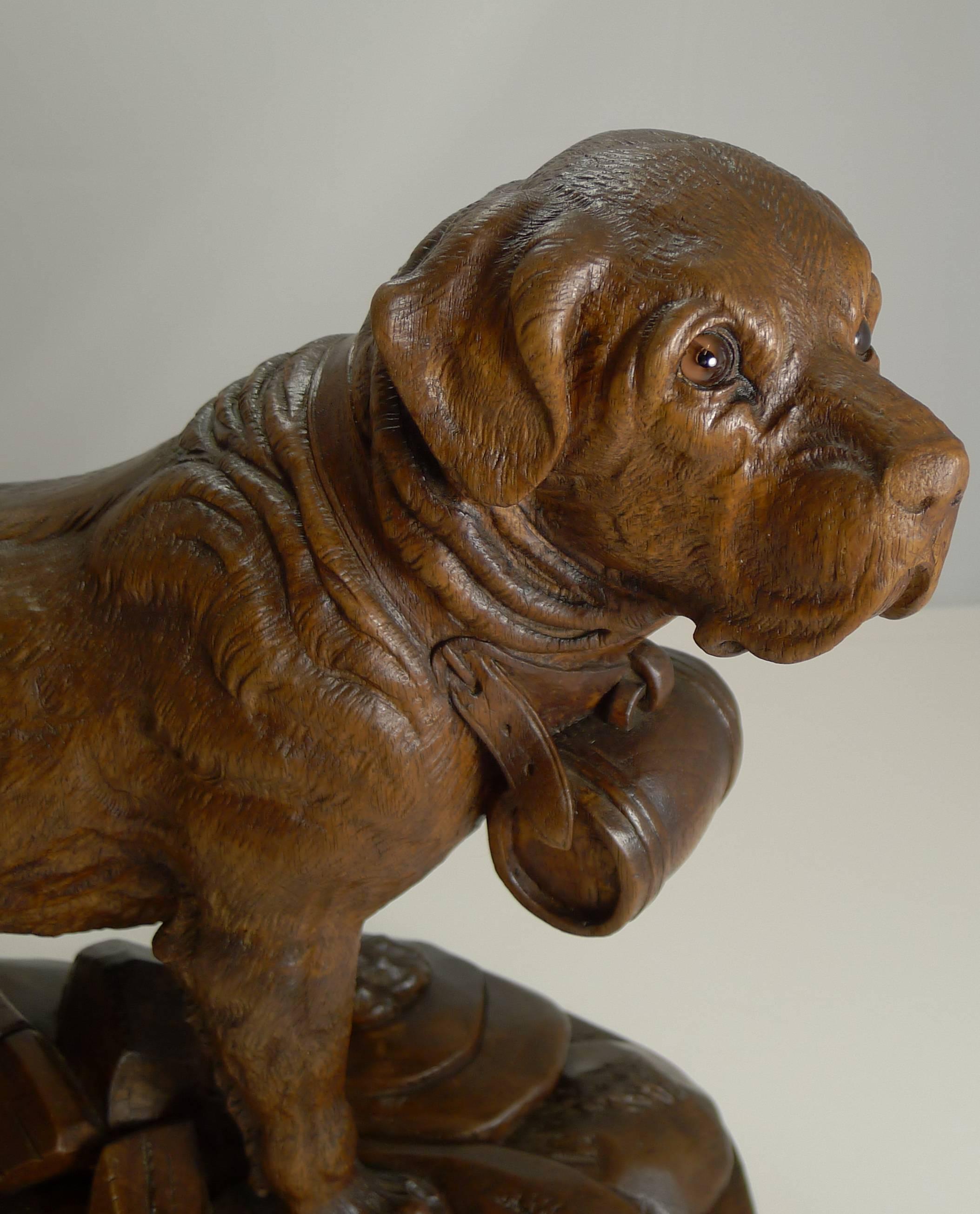 Early 20th Century Huge Grand Black Forest Carving, St Bernard Dog, circa 1900